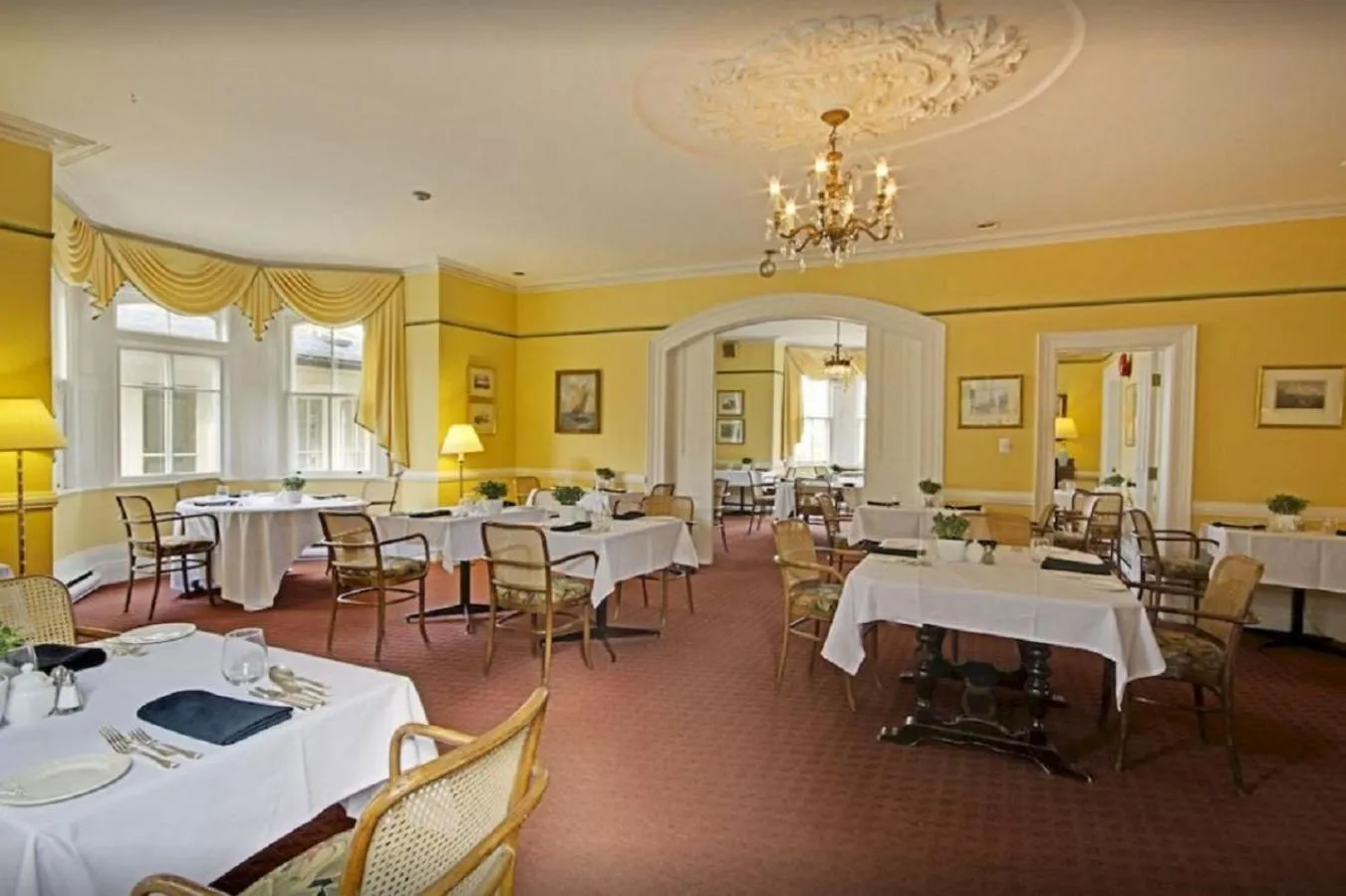 Restaurant/places to eat in Briars Resort and Spa