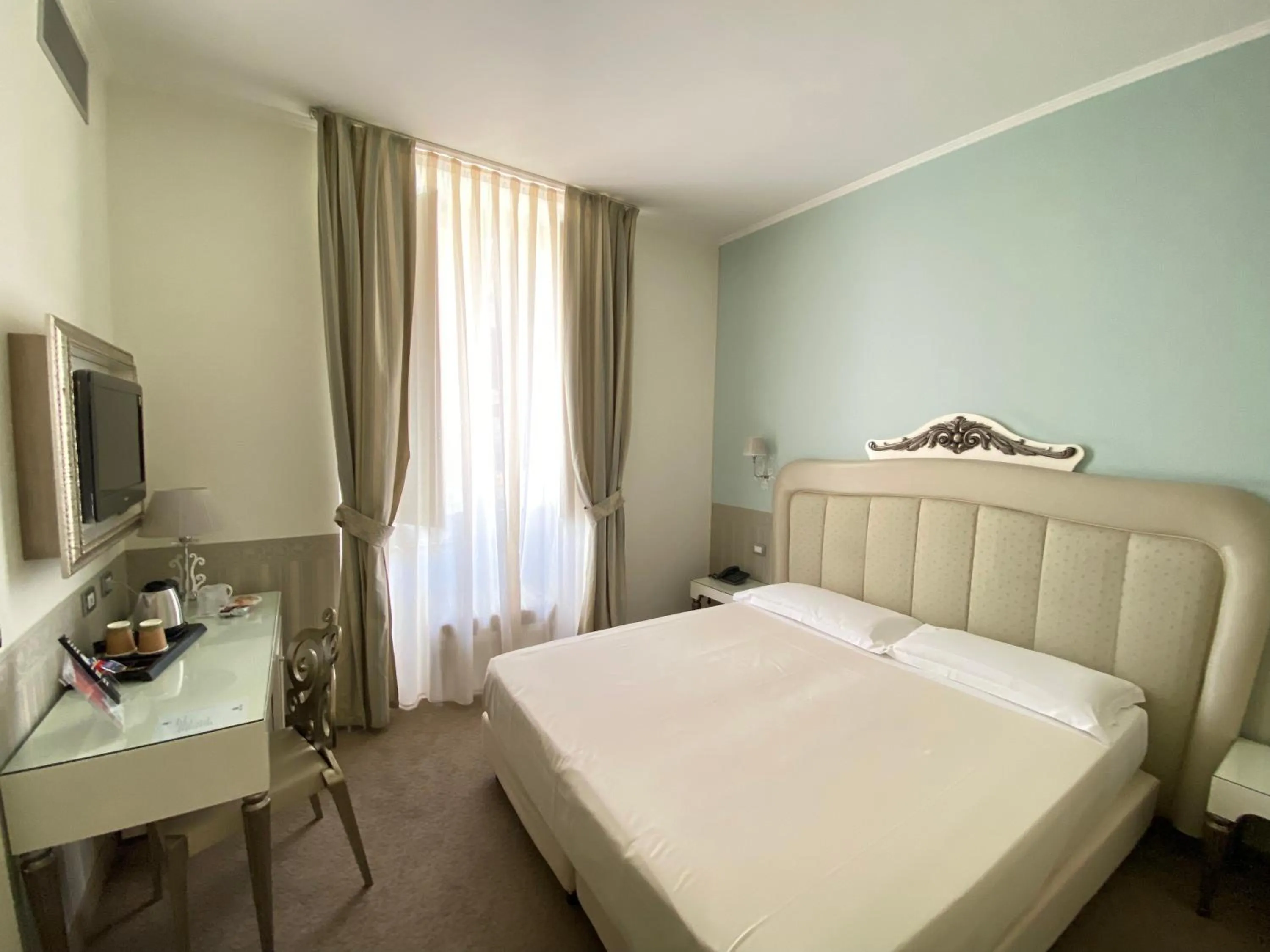 Bed in JR Hotels Oriente Bari