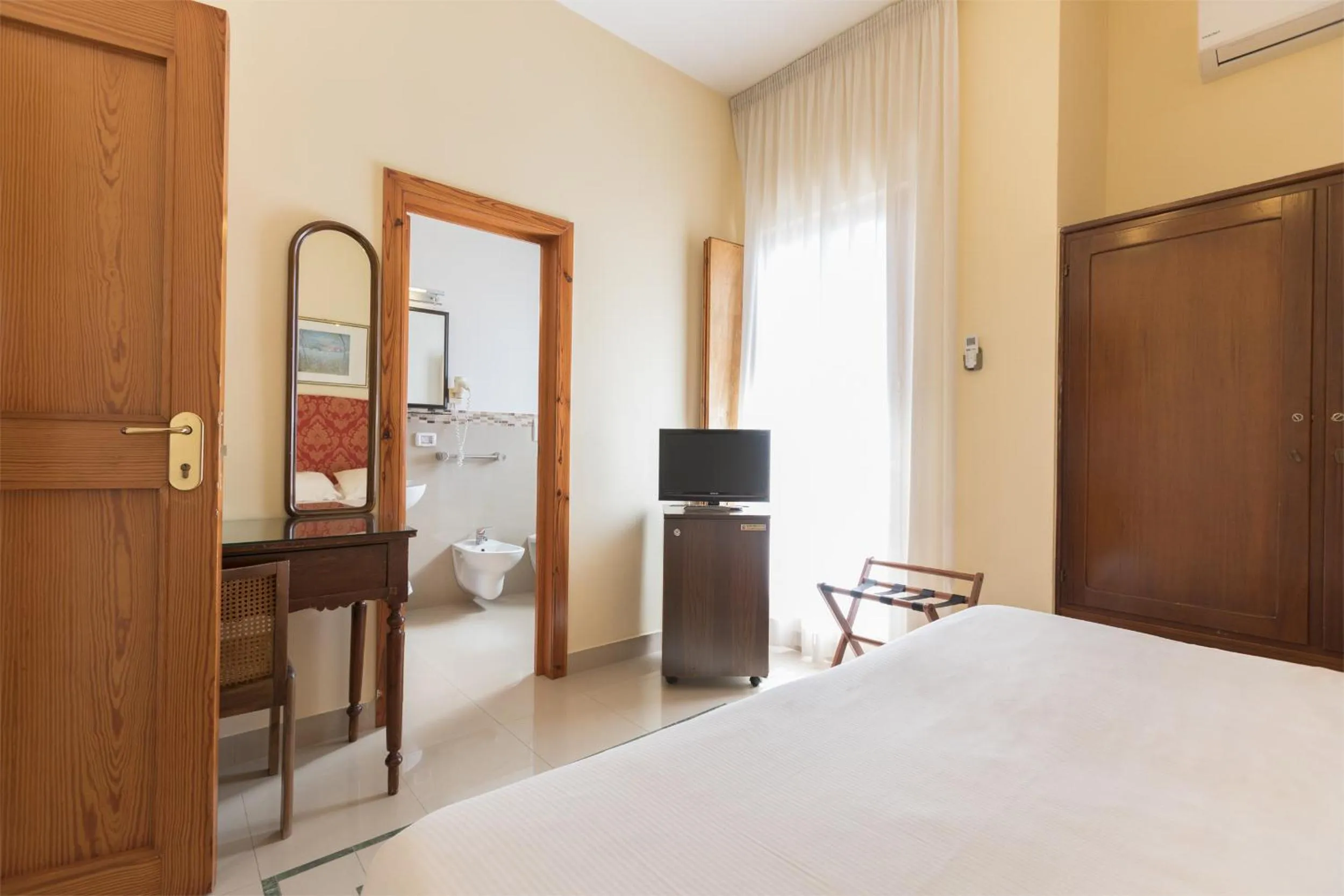 Photo of the whole room, Bed in Masseria Sant'Anna