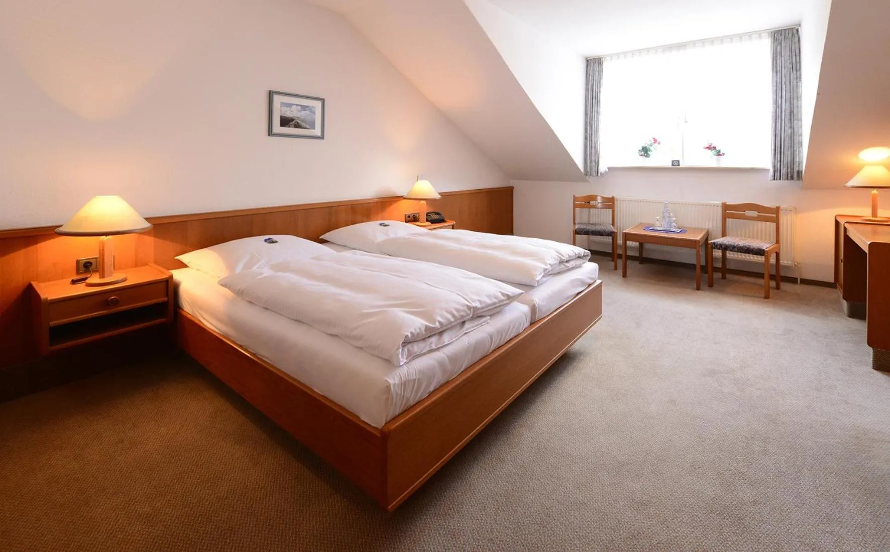 Bedroom, Bed in Hotel Goos