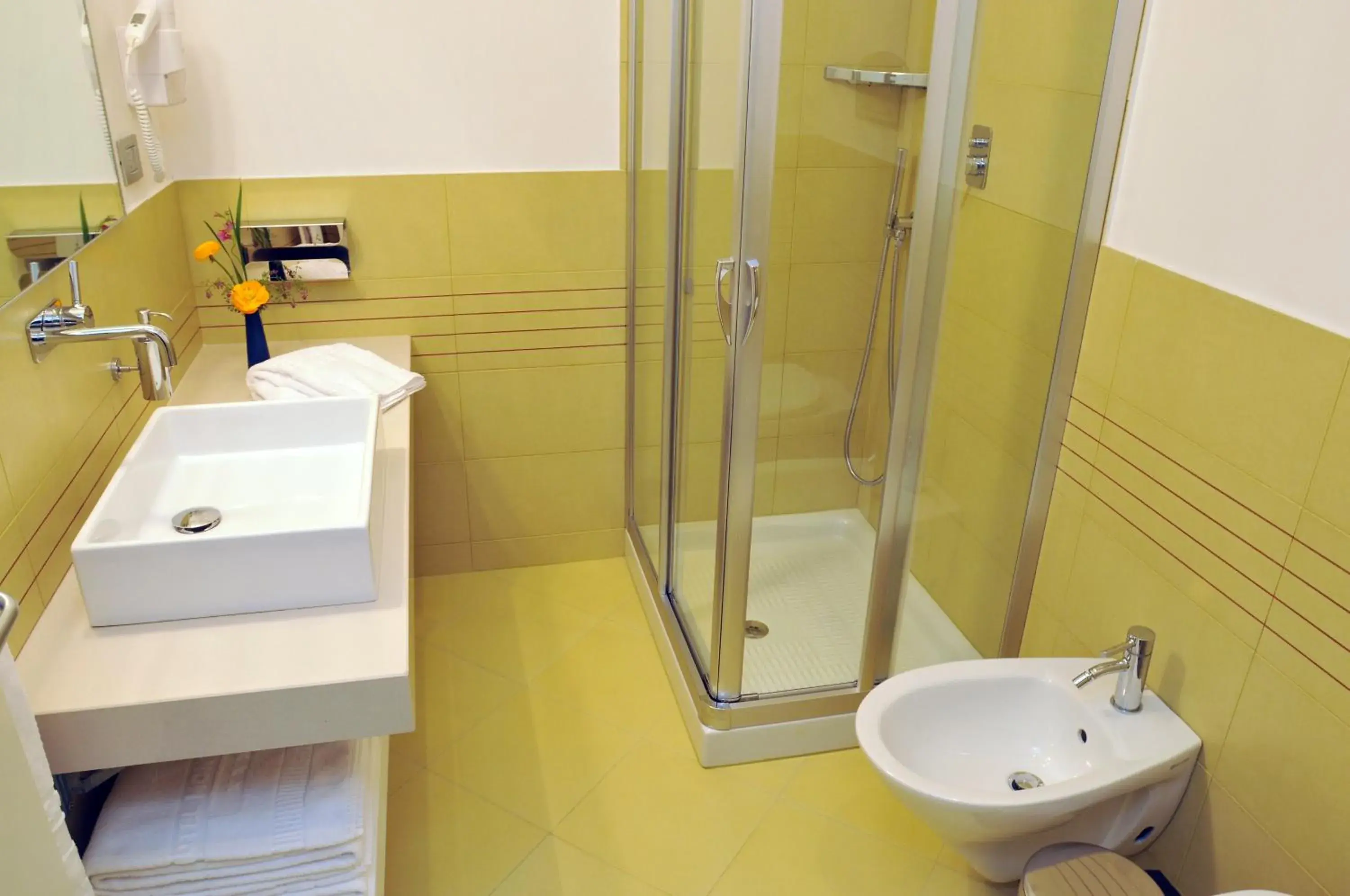 Bathroom in Hotel Monte Sarago Bathroom in Hotel Monte Sarago