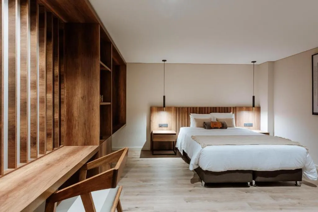 Bedroom, Bed in 1616 Hotel