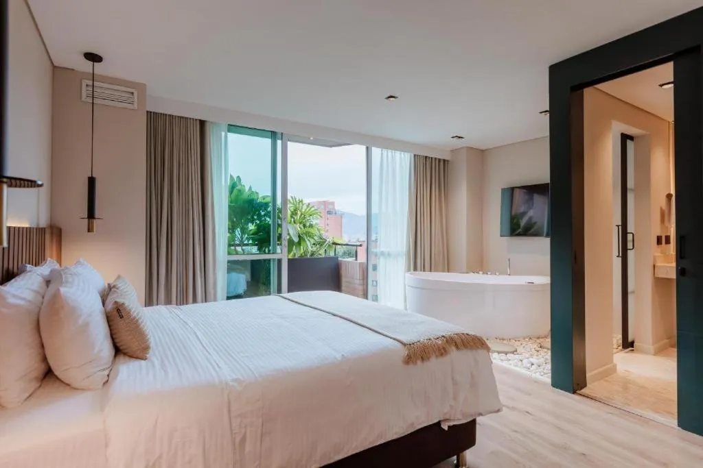 Photo of the whole room, Bed in 1616 Hotel