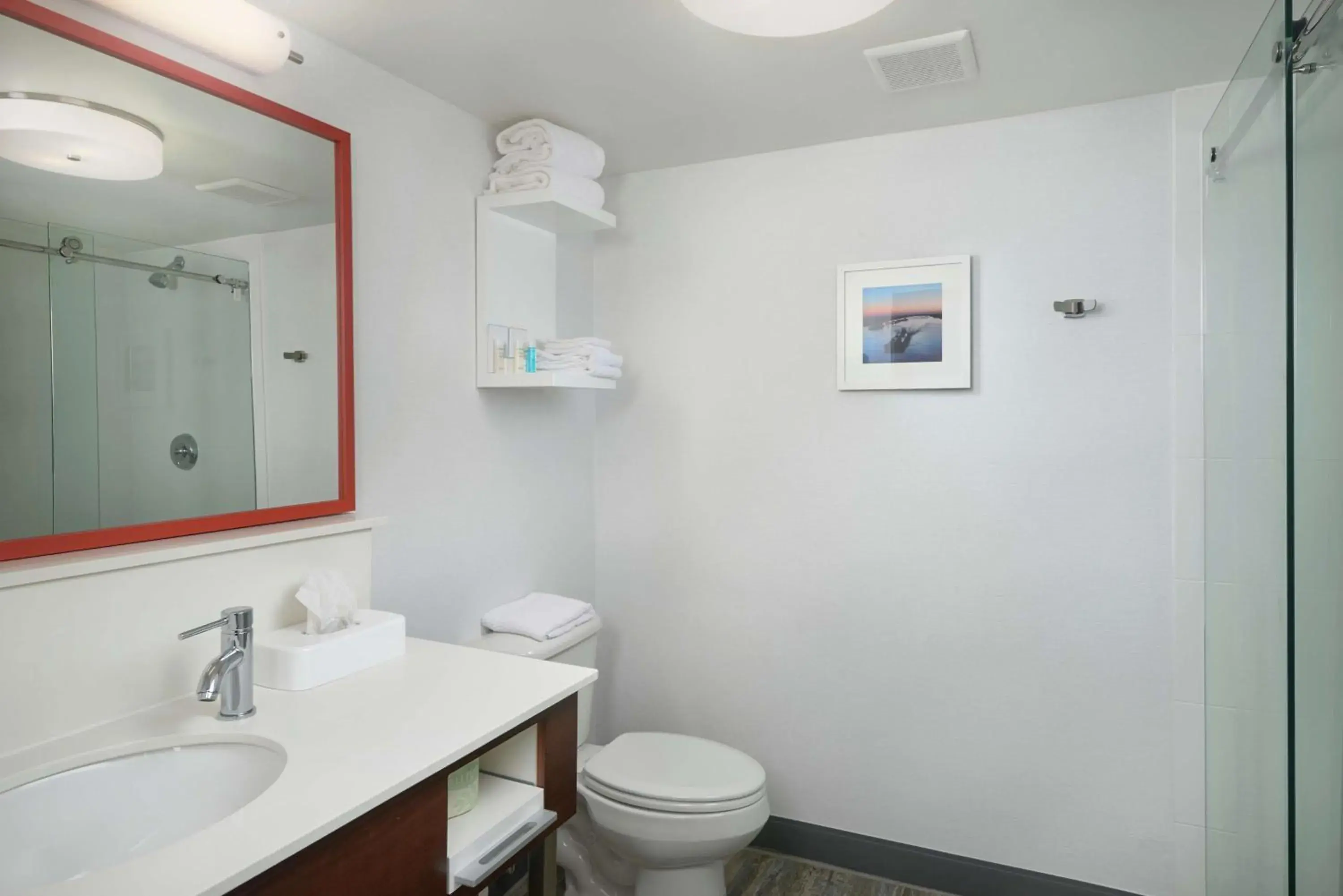 Bathroom in Hampton Inn Beaumont Bathroom in Hampton Inn Beaumont