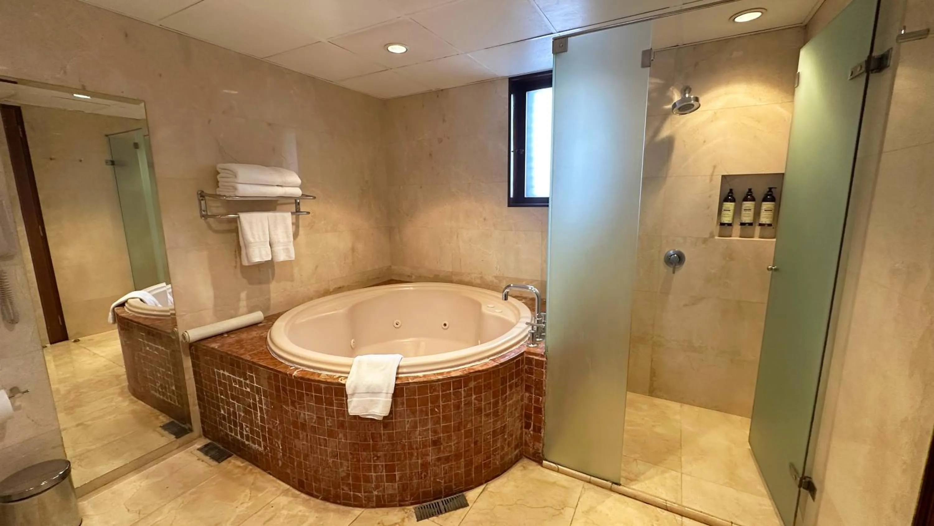 Shower in Costa del Sol Trujillo Centro