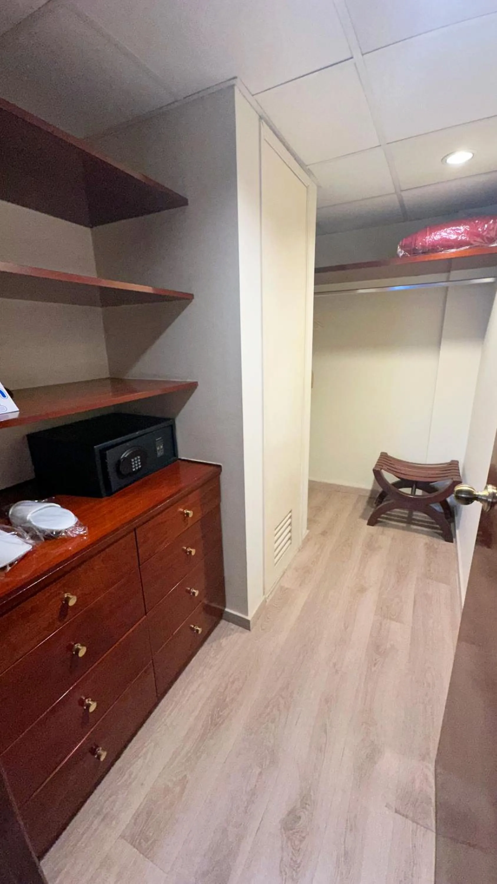 flat iron in Costa del Sol Trujillo Centro