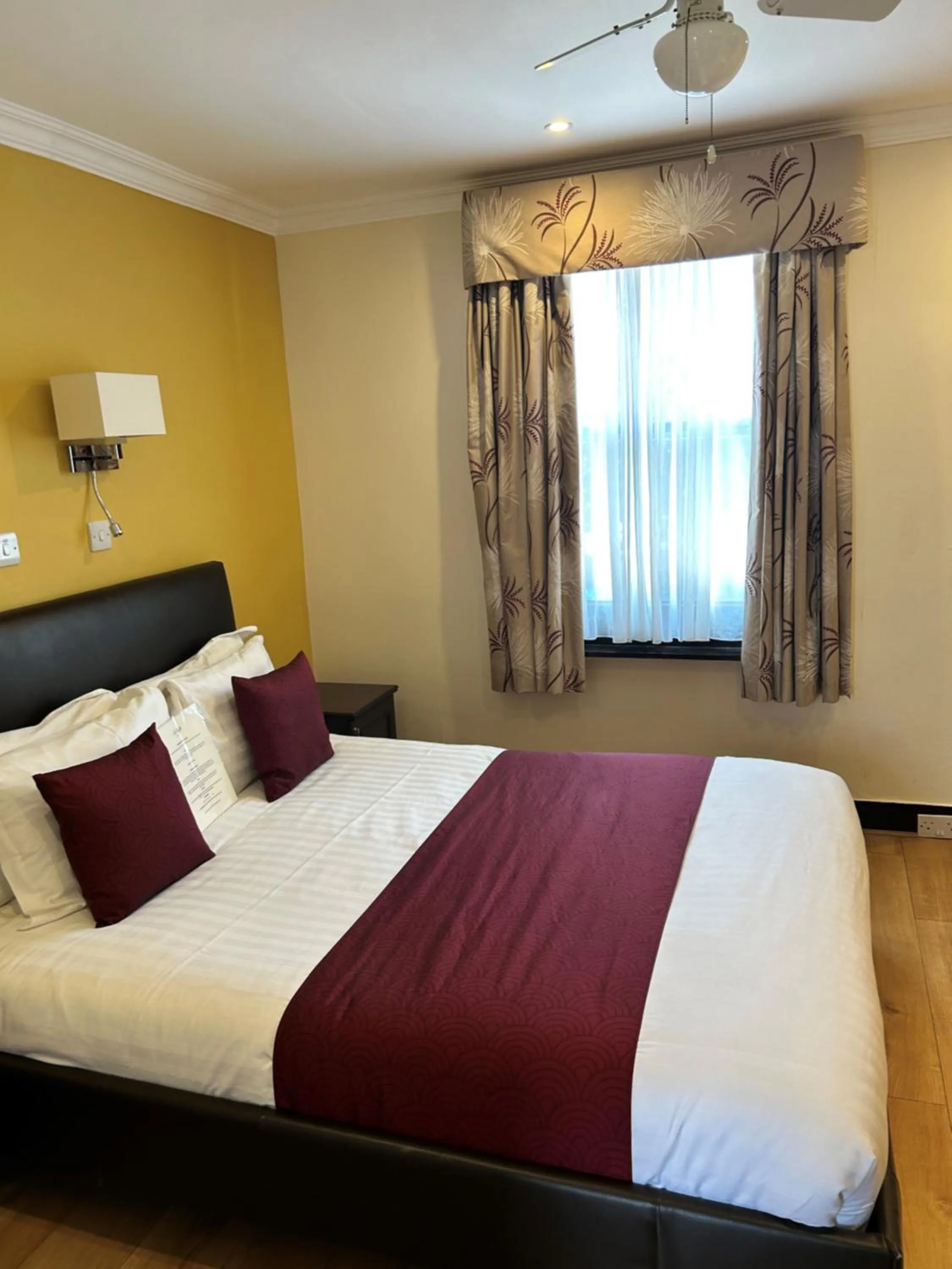 Bedroom, Bed in La Gaffe - Bed and Breakfast