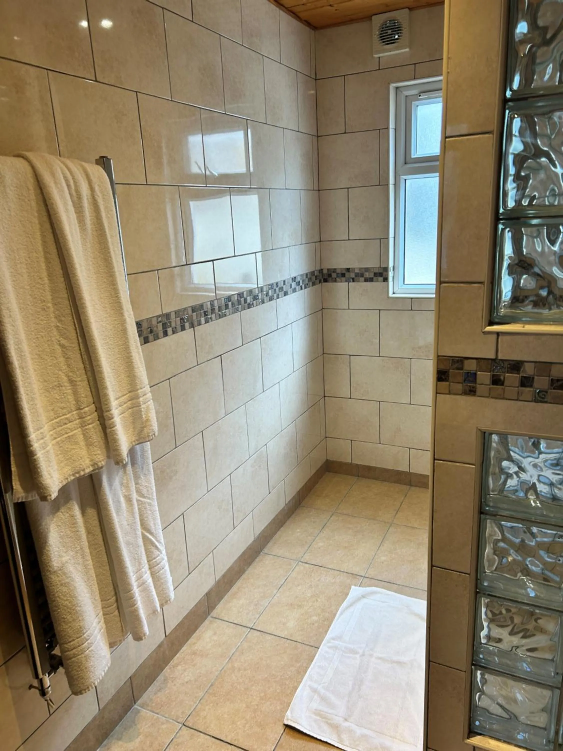 Bathroom in La Gaffe - Bed and Breakfast