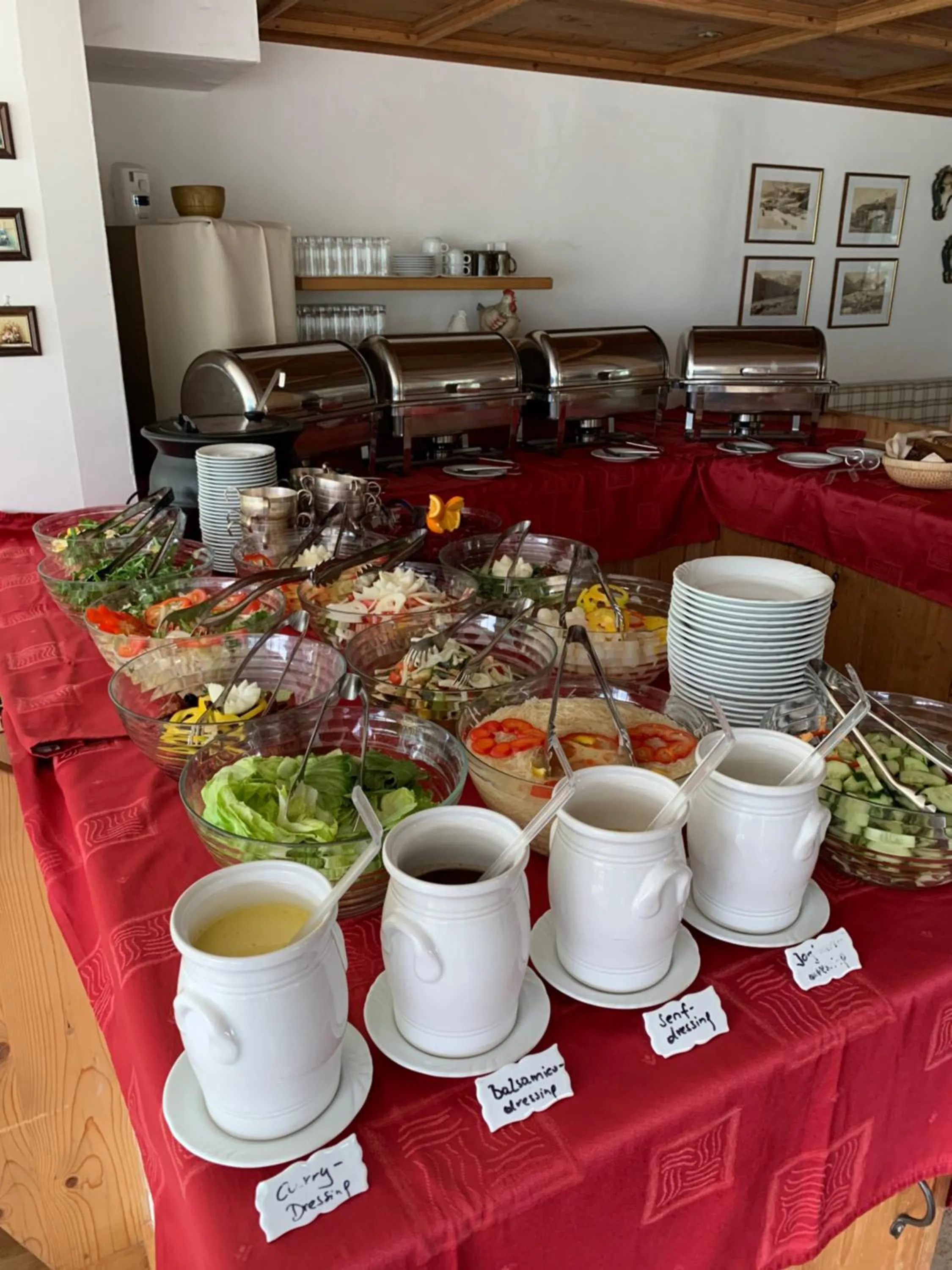 Restaurant/places to eat in Hotel Habicht