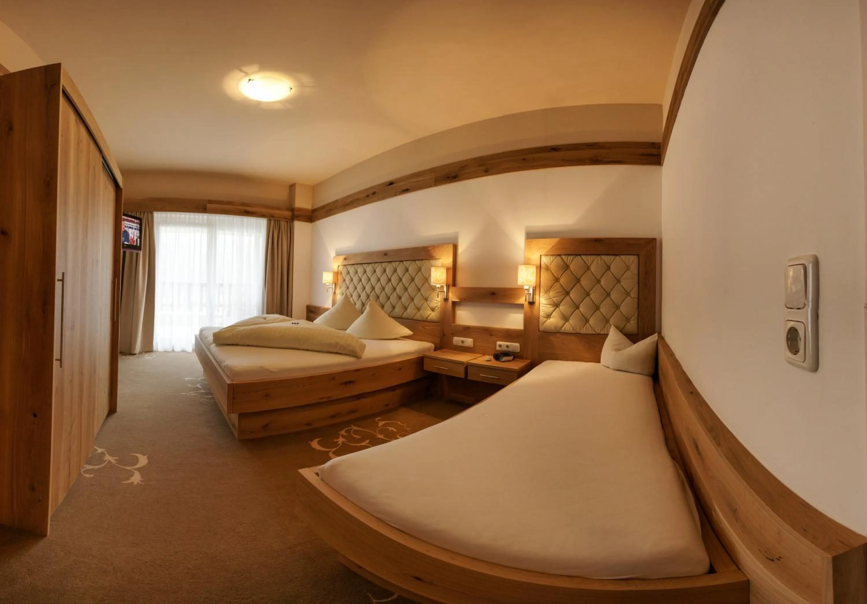 Photo of the whole room, Bed in Hotel Habicht