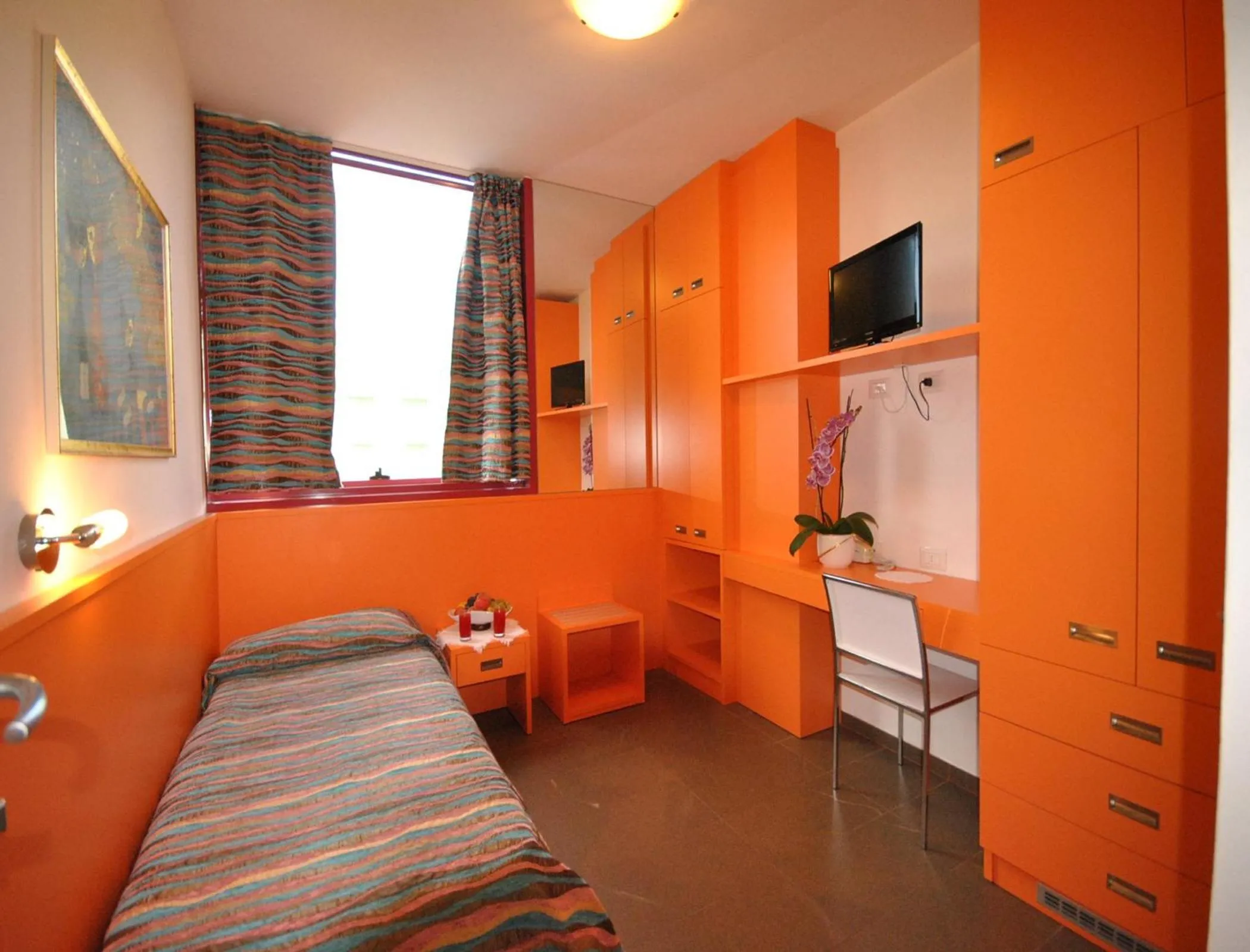 Photo of the whole room in Hotel Prestigio