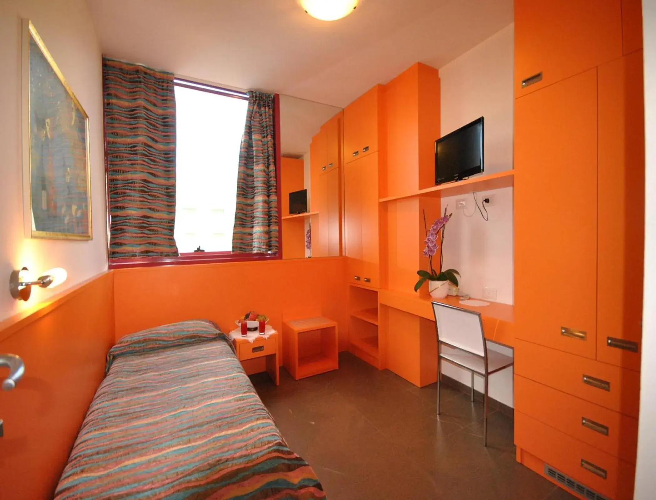 Single Room in Hotel Prestigio Single Room in Hotel Prestigio