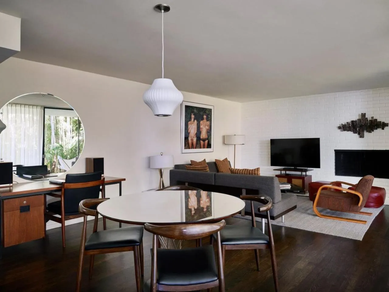 TV and multimedia in Chateau Marmont