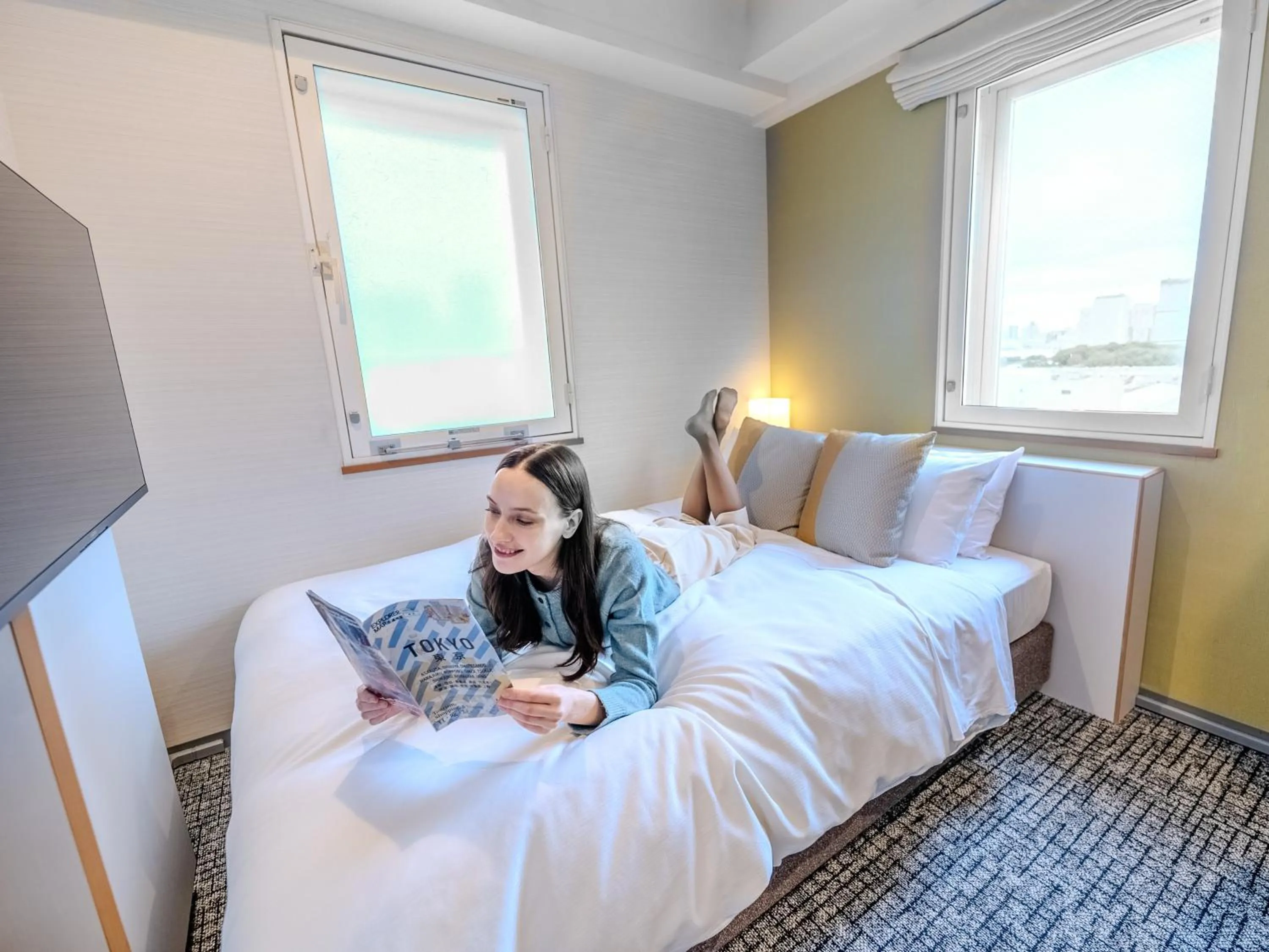 People, Bed in Tokyu Stay Tsukiji - Tokyo Ginza Area