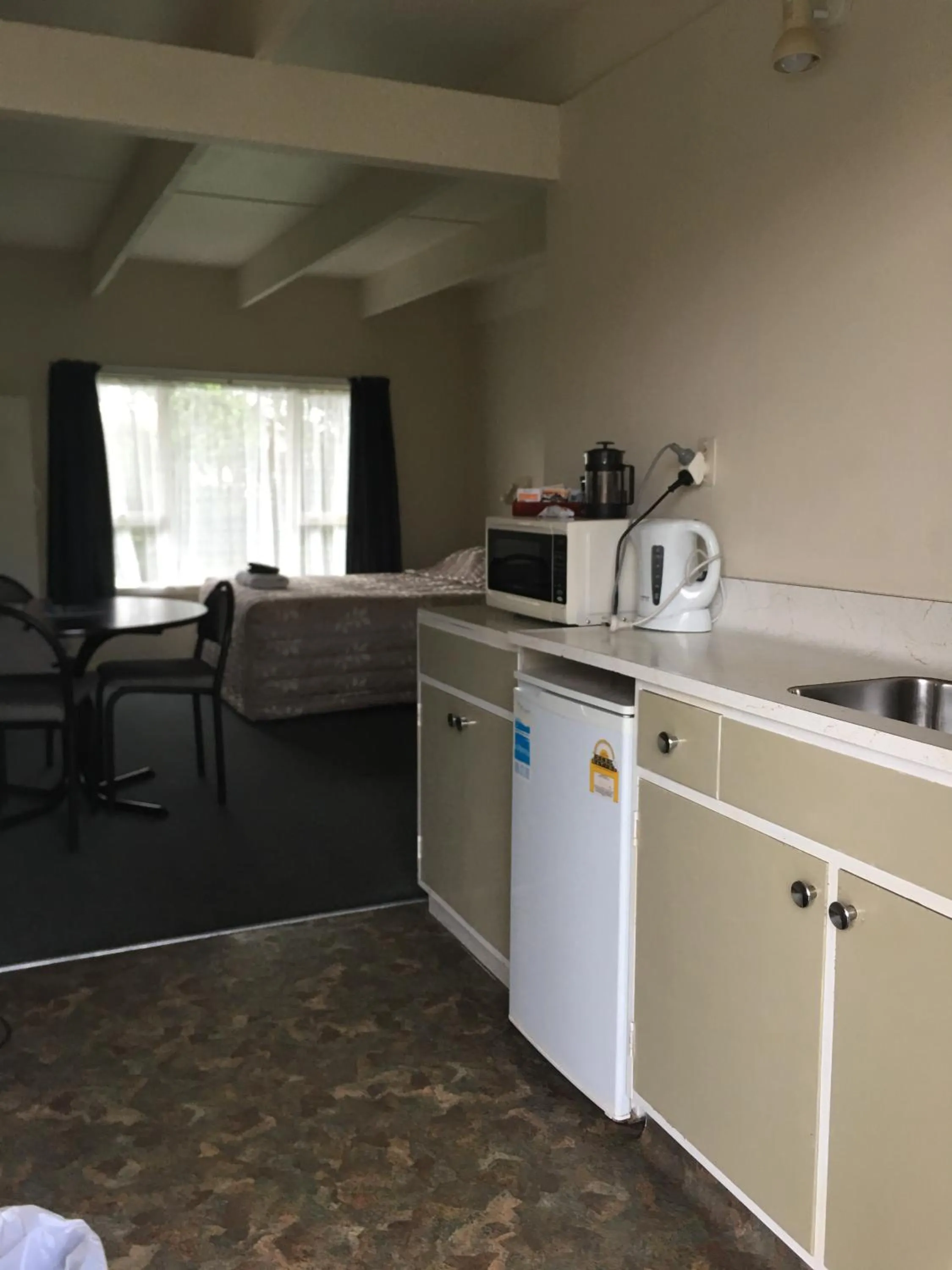 Photo of the whole room in 252 Beachside Motels & Holiday Park