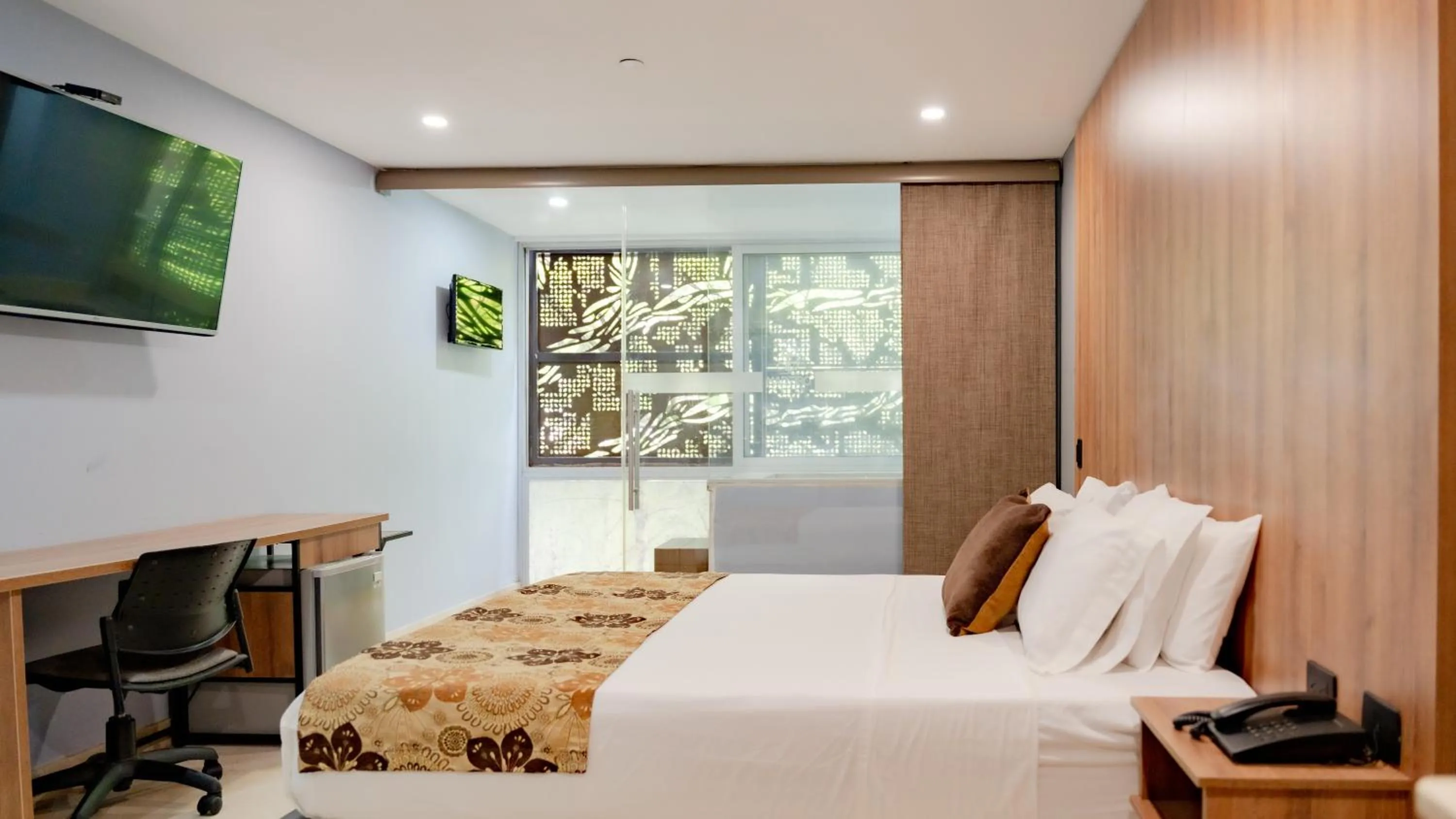 Photo of the whole room, Bed in Hotel Madeiro