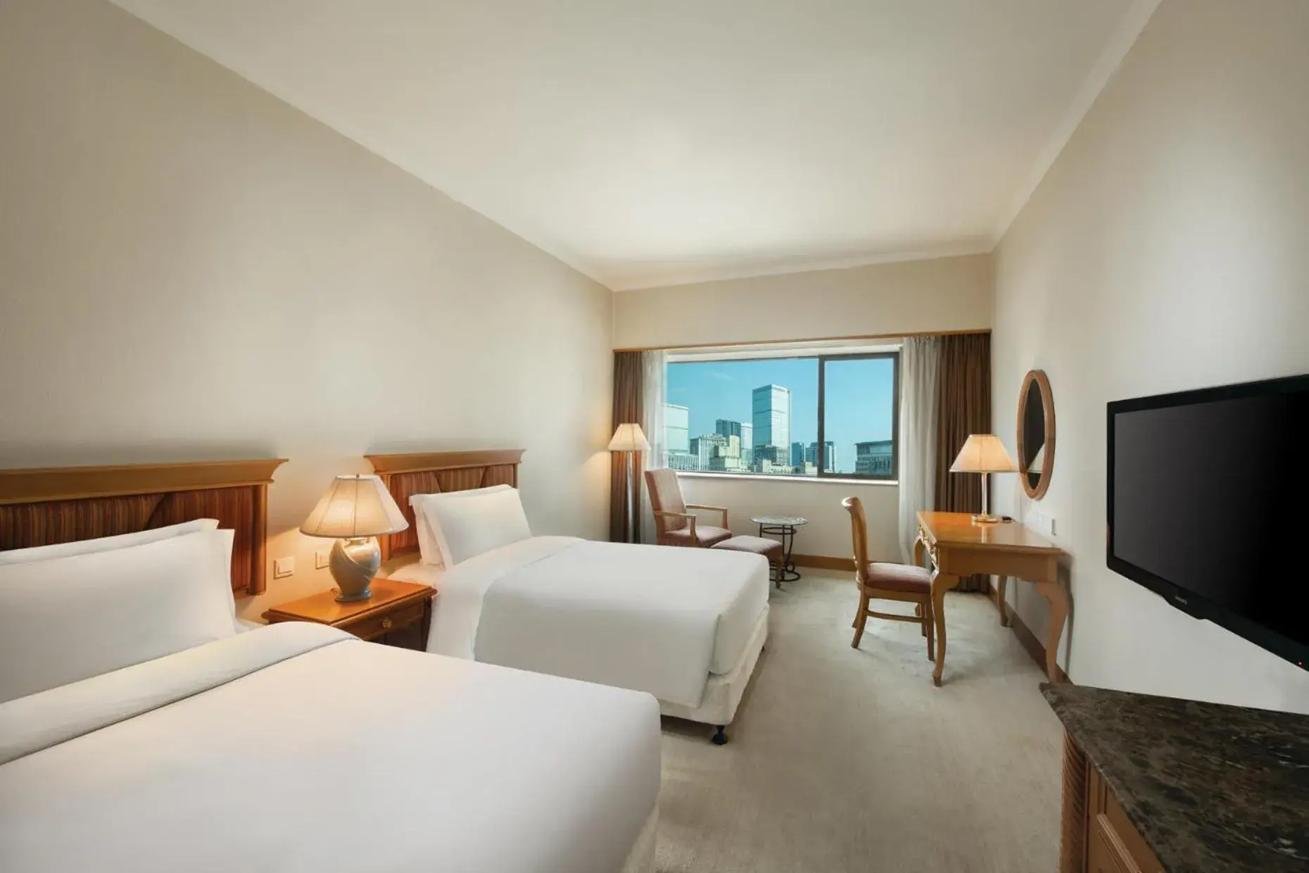 Photo of the whole room, Bed in Crowne Plaza Chengdu City Center by IHG Photo of the whole room, Bed in Crowne Plaza Chengdu City Center by IHG
