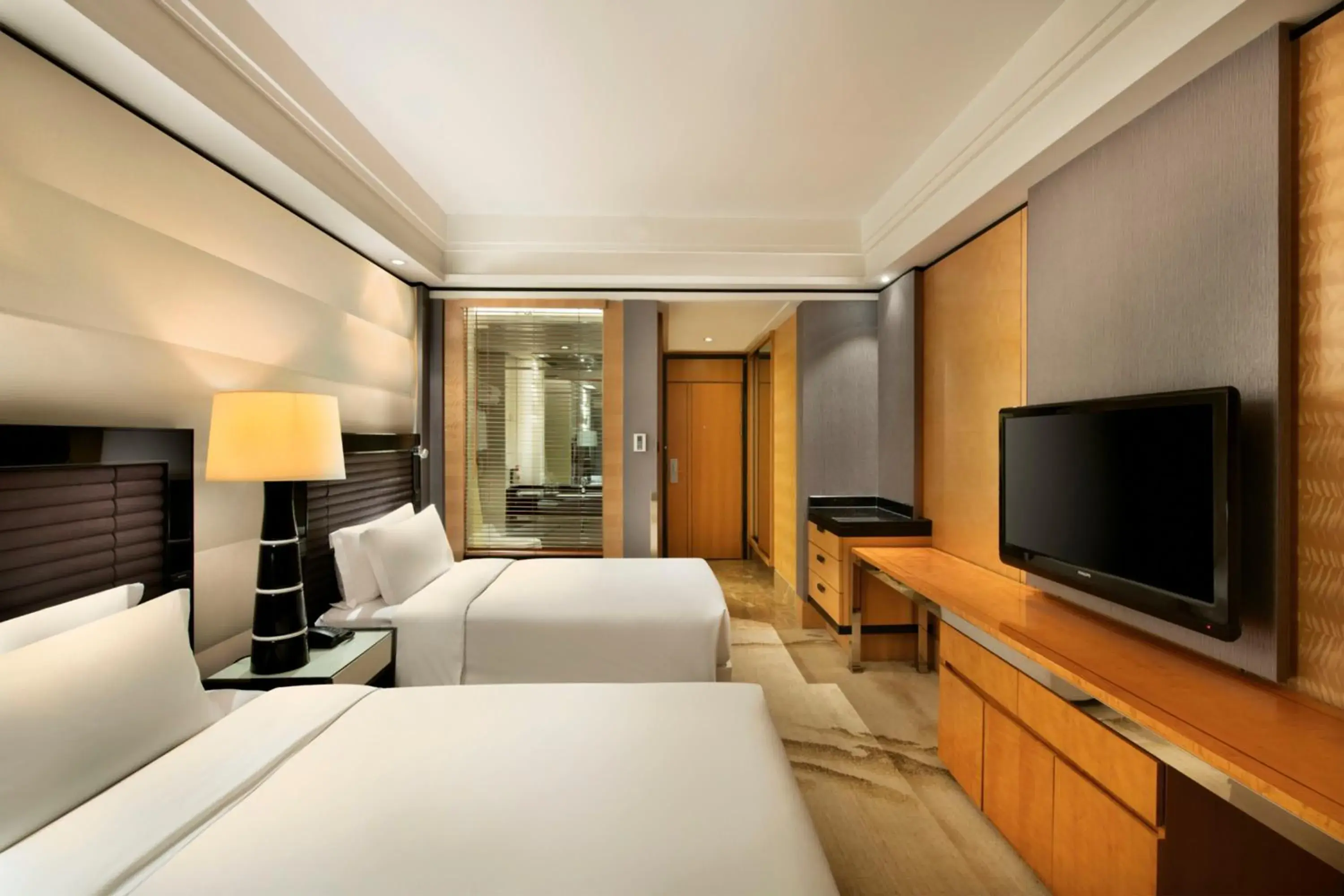 Photo of the whole room, Bed in Crowne Plaza Chengdu City Center by IHG Photo of the whole room, Bed in Crowne Plaza Chengdu City Center by IHG