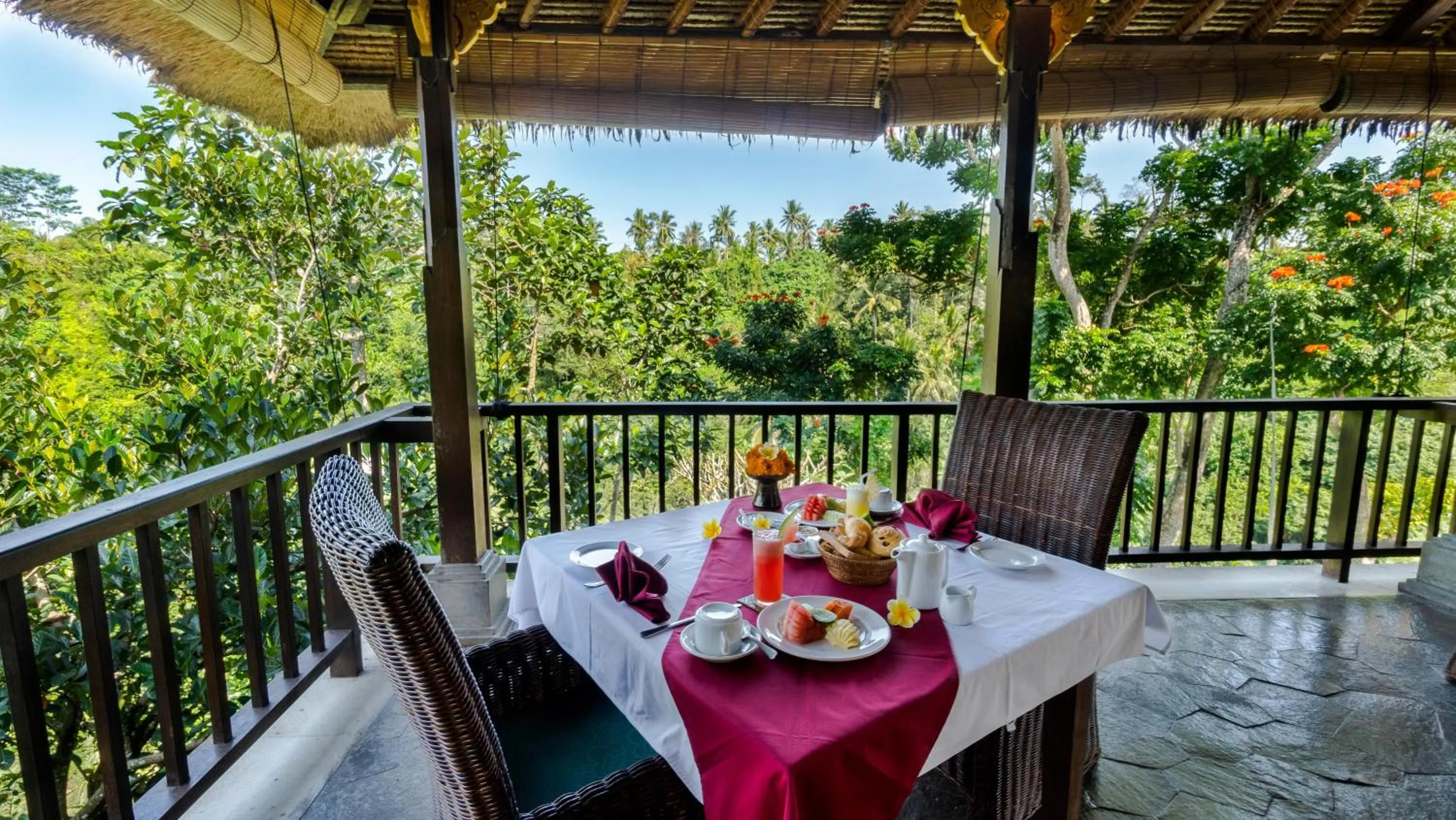 Food and drinks in Natura Villa Ubud Bali