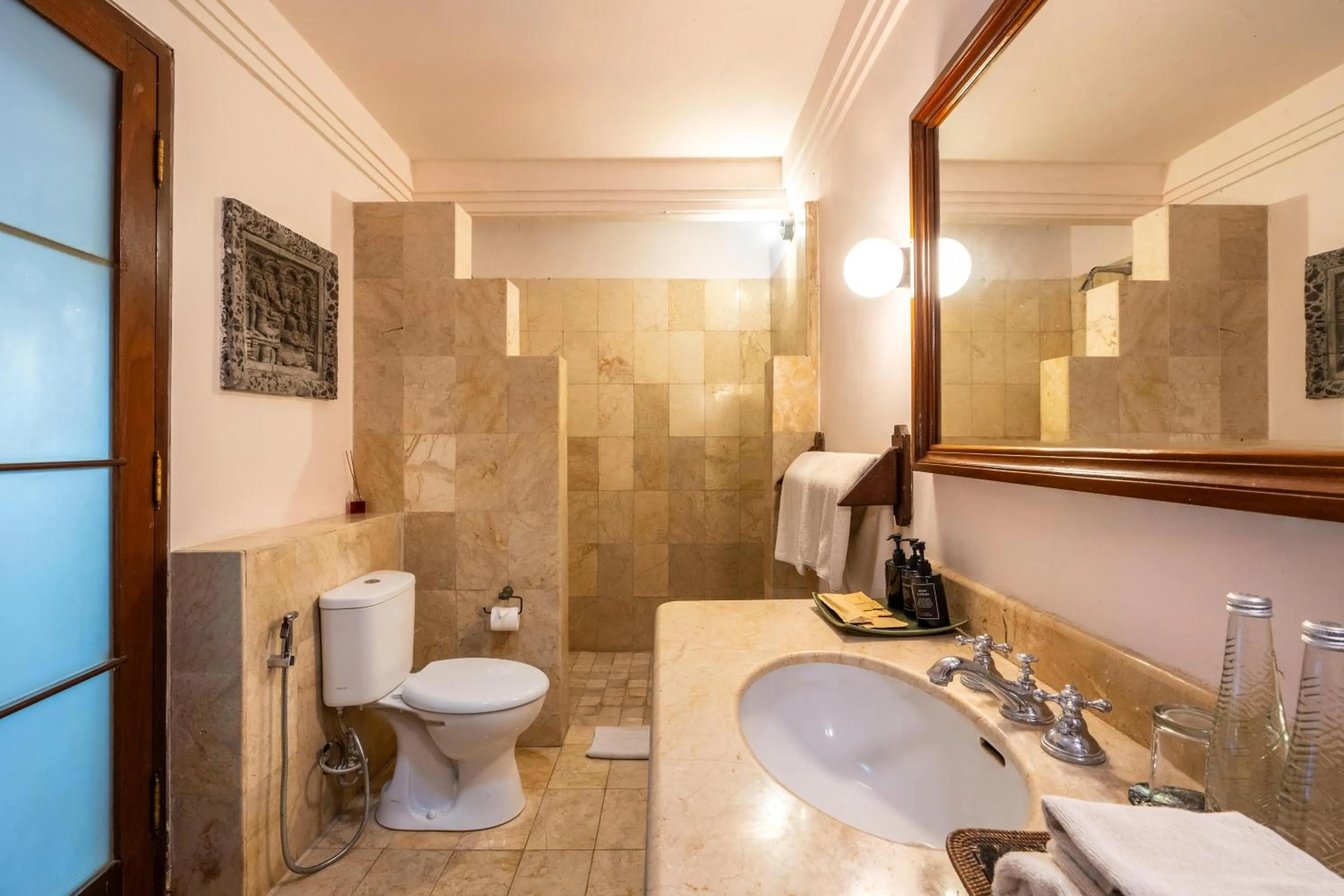 Toilet in Natura Villa Ubud Bali