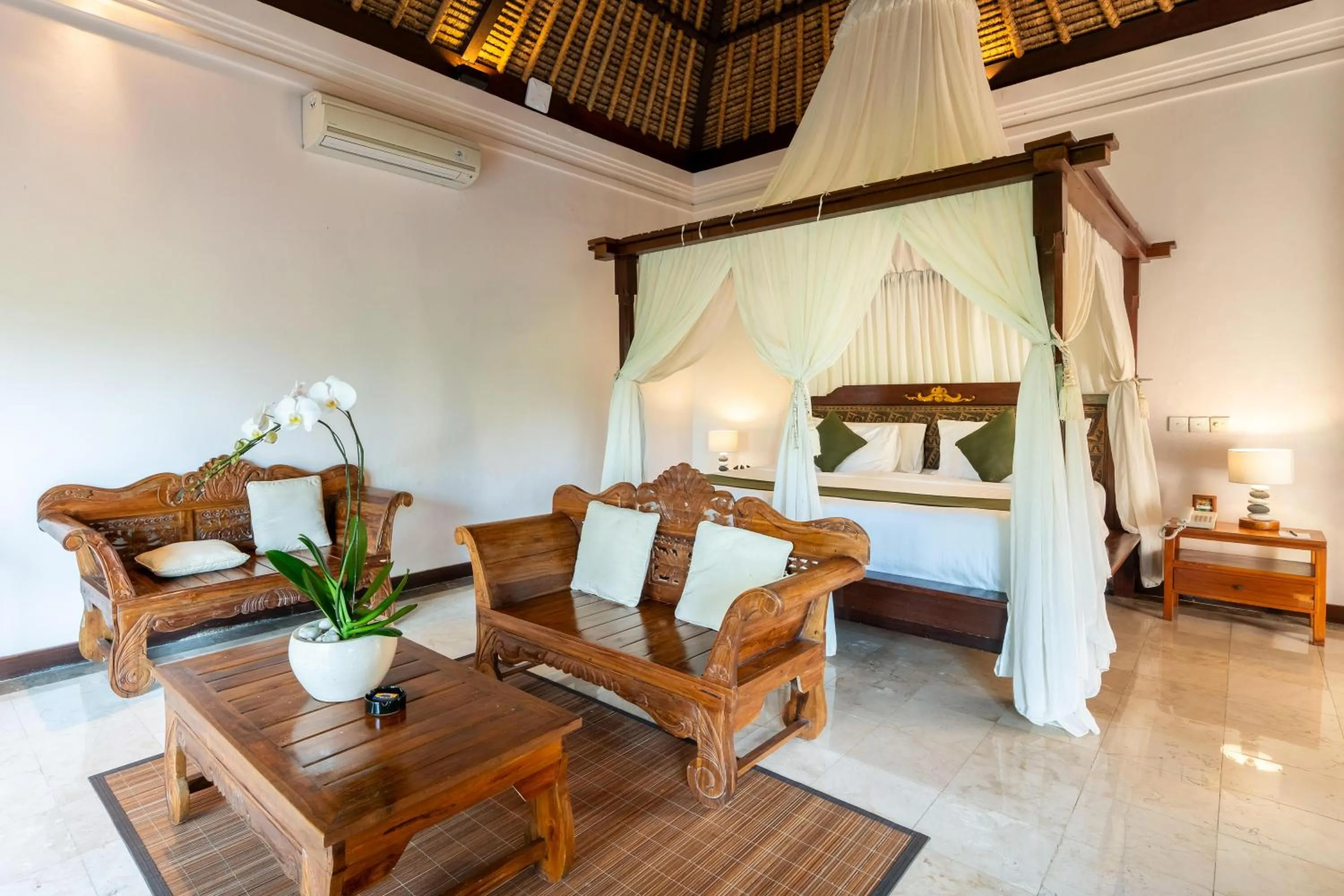 Bed in Natura Villa Ubud Bali