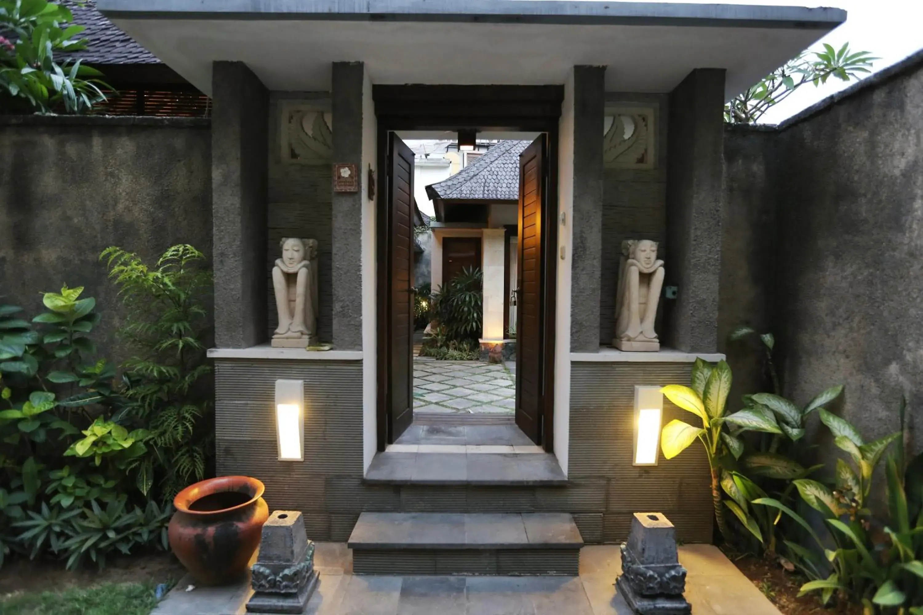 Facade/entrance in The Sanyas Suite Bali Facade/entrance in The Sanyas Suite Bali