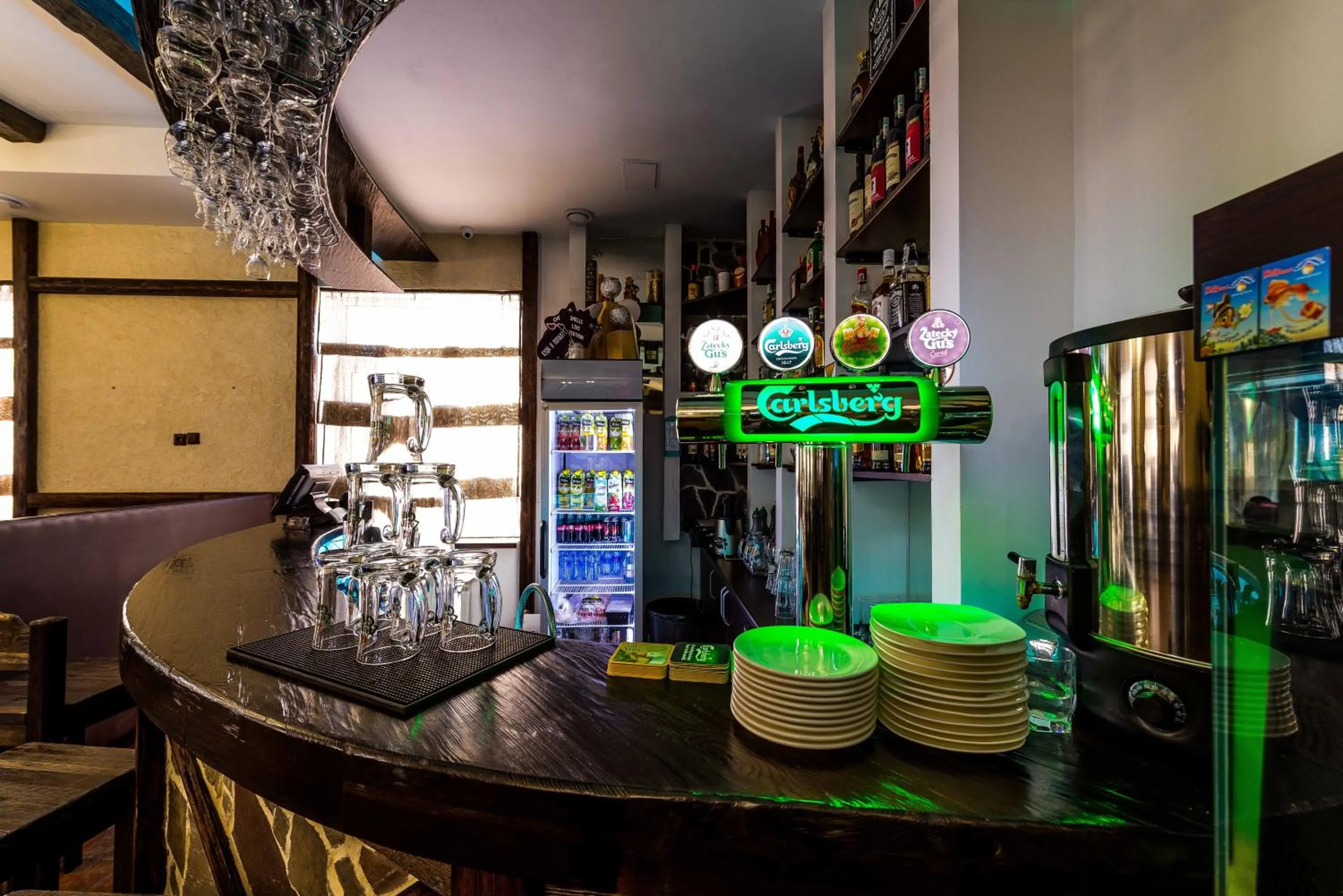 Restaurant/places to eat in Adler