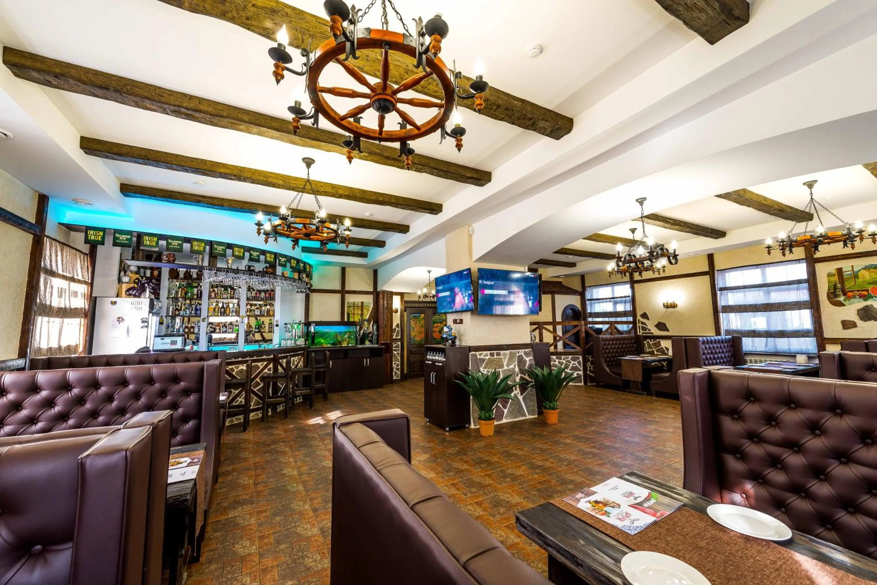 Restaurant/places to eat in Adler