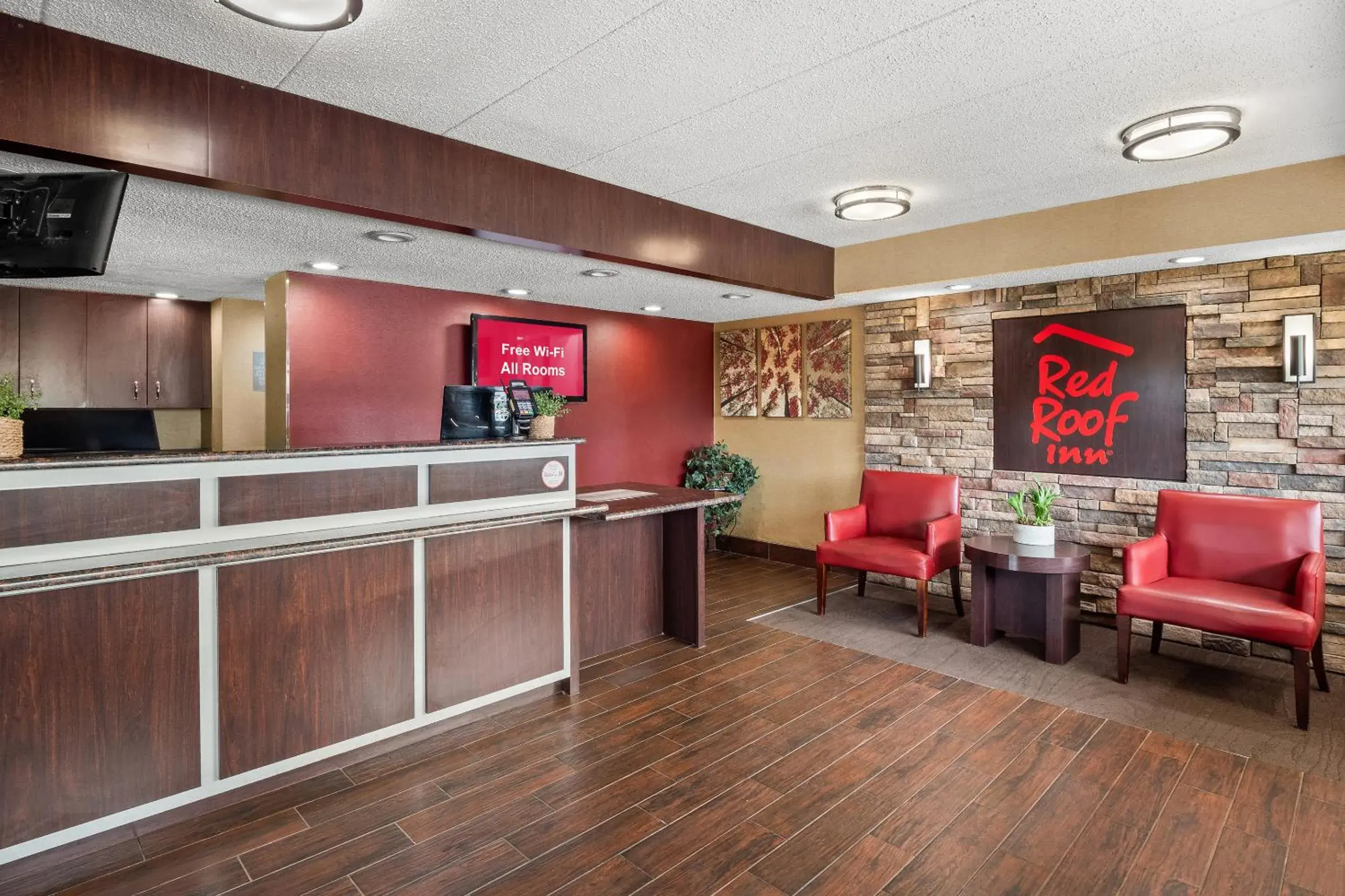 Lobby or reception in Red Roof Inn Lansing East - MSU Lobby or reception in Red Roof Inn Lansing East - MSU