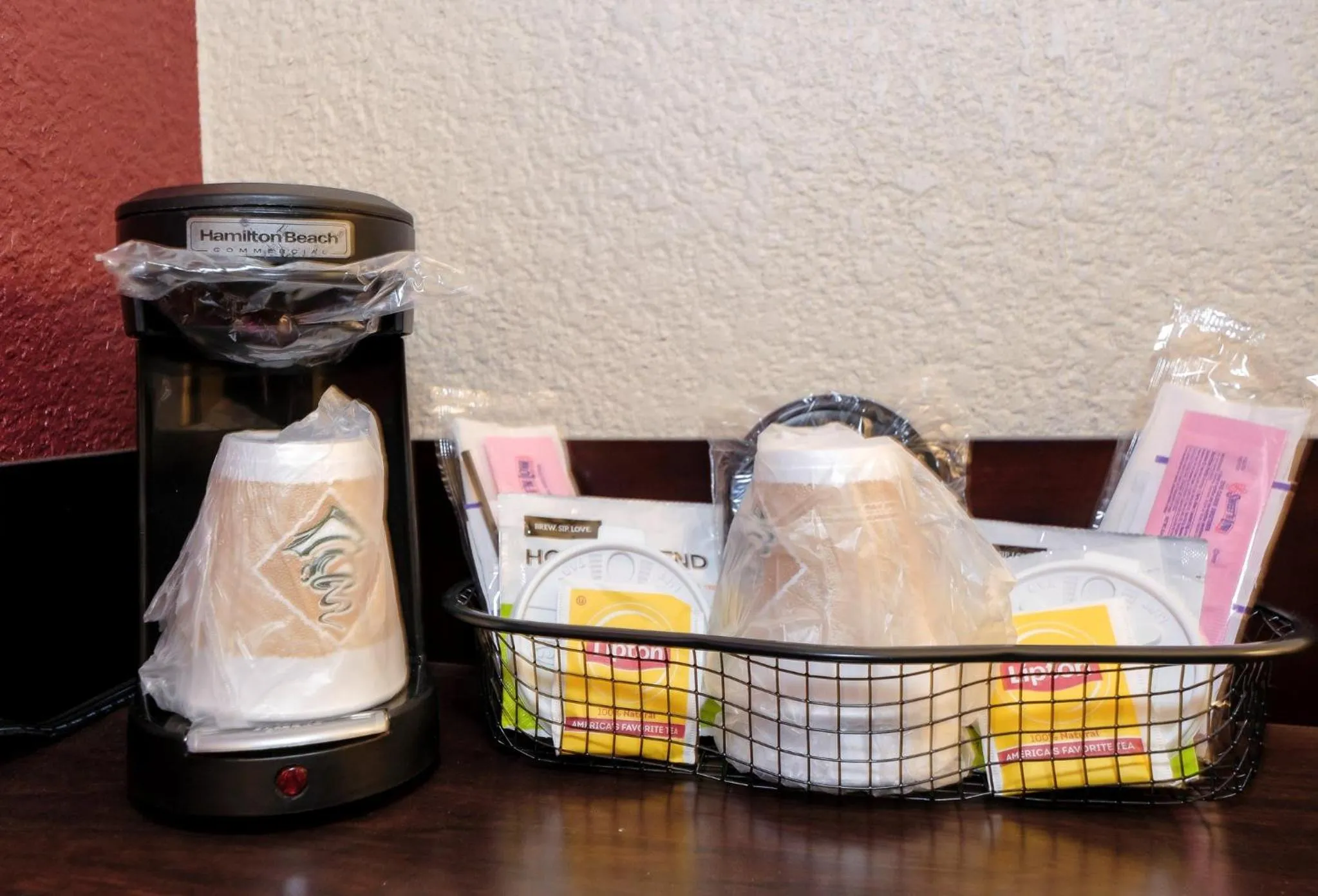 Bedroom in Red Roof Inn Lansing East - MSU