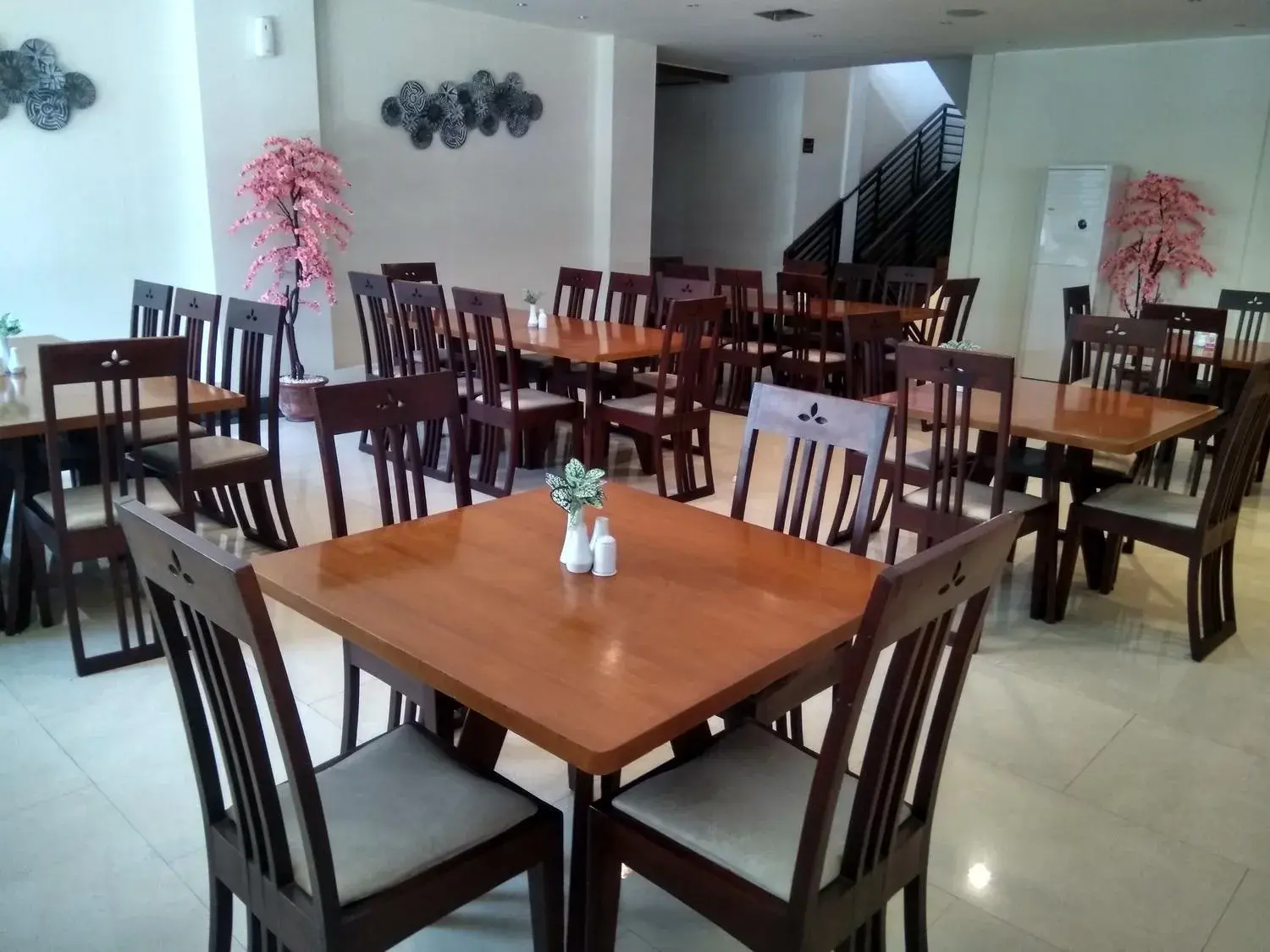 Restaurant/places to eat in Hotel Baron Indah Restaurant/places to eat in Hotel Baron Indah
