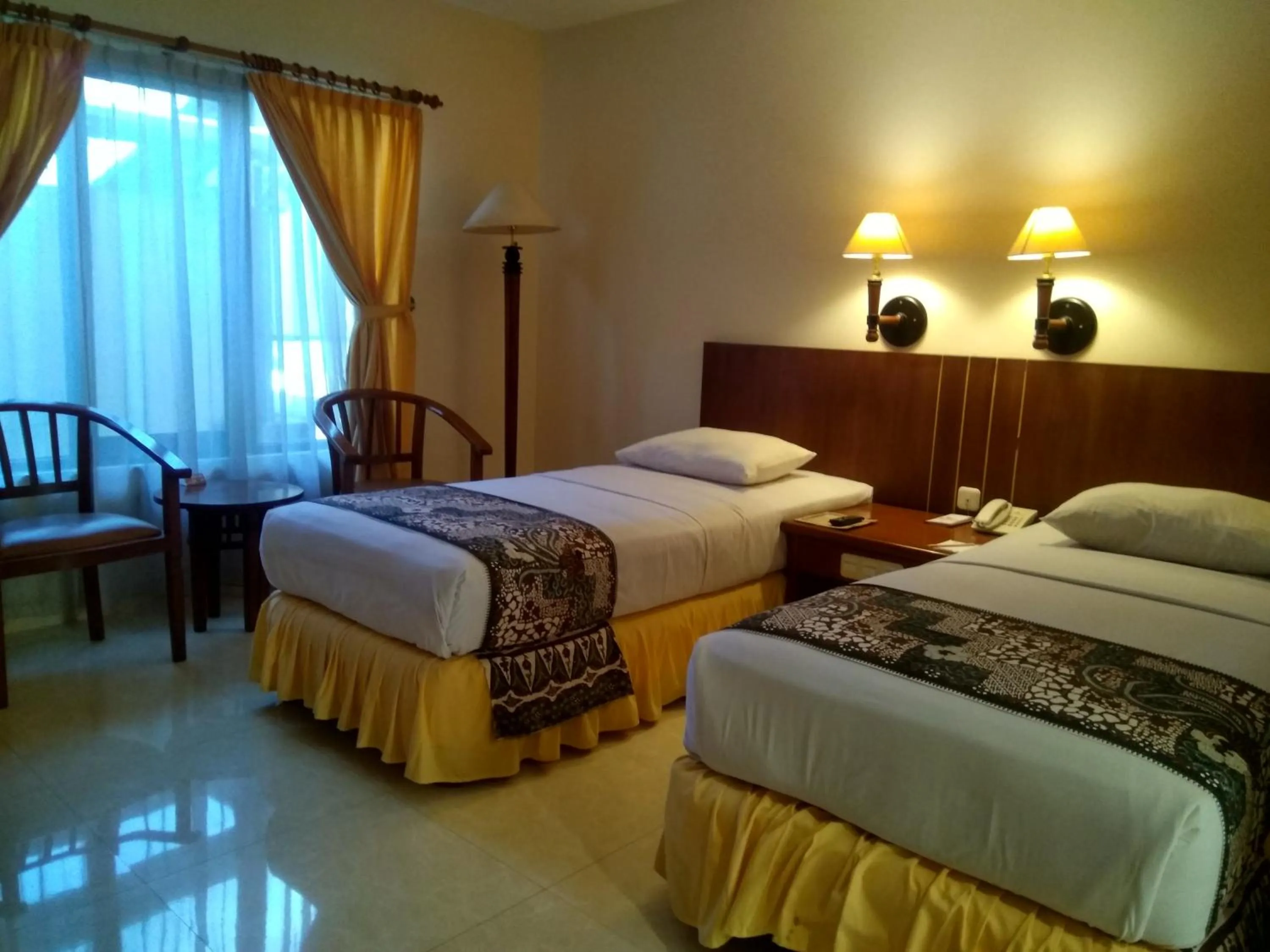 Bed in Hotel Baron Indah