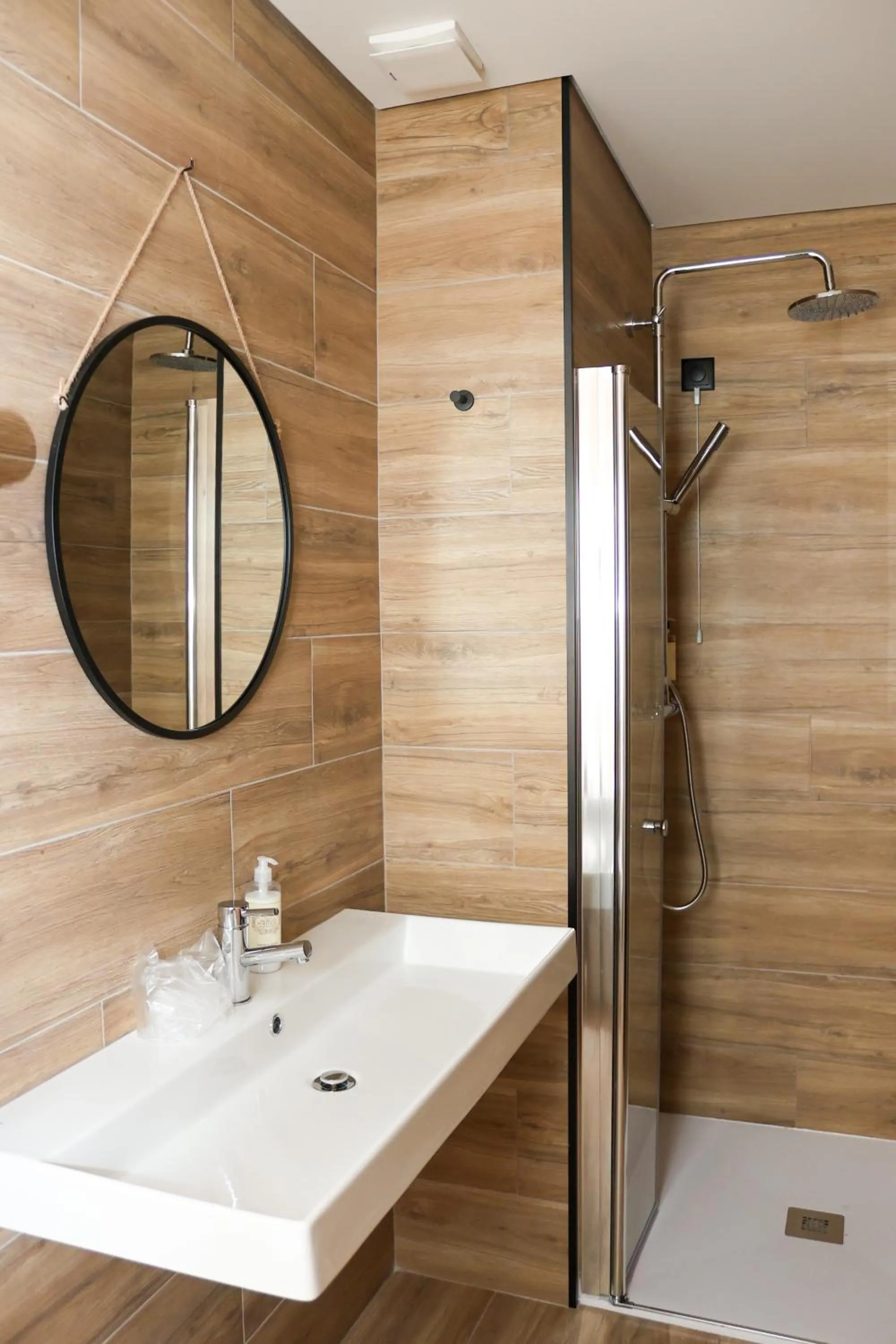 Shower in Quinta da Seixeda