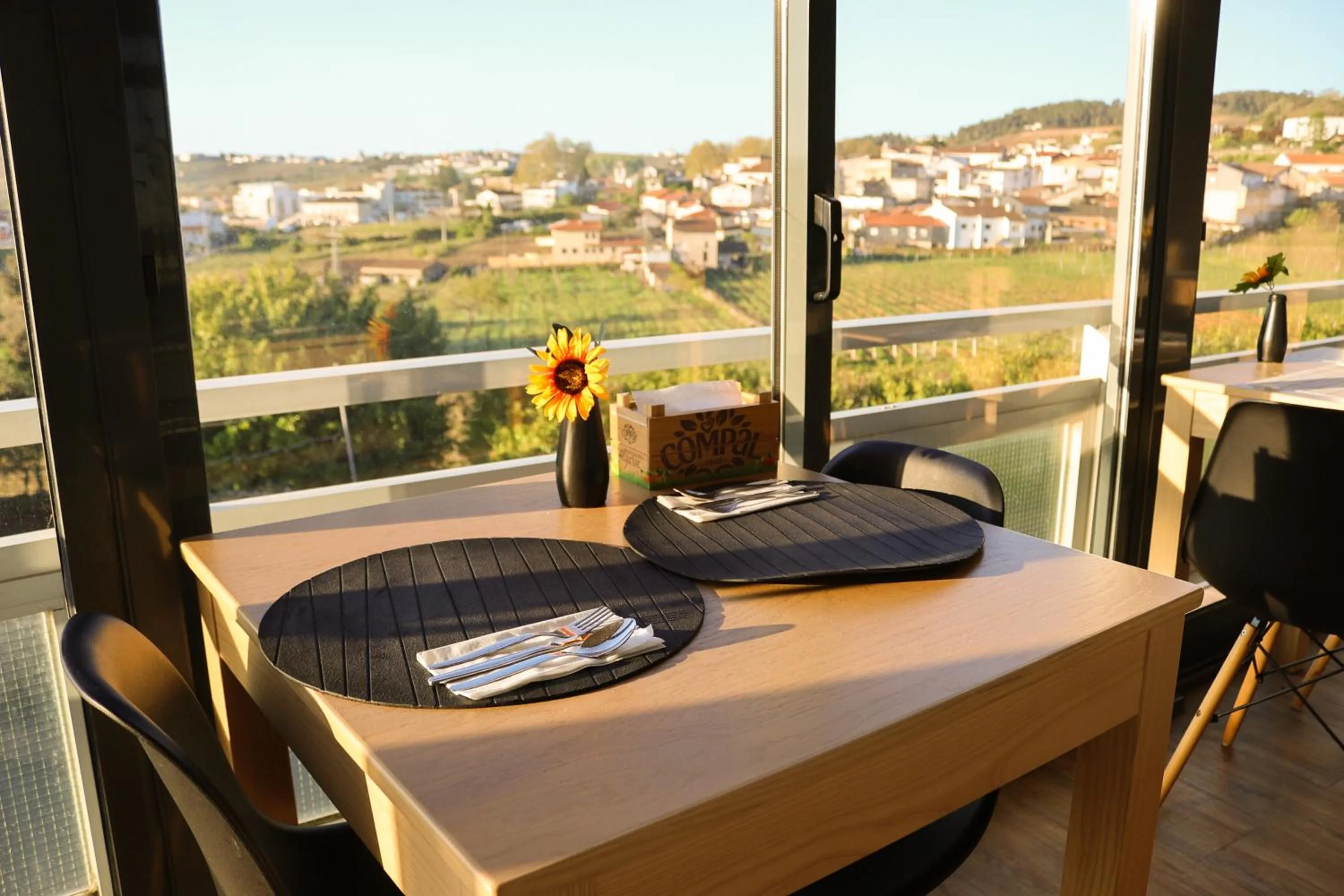 Restaurant/places to eat in Quinta da Seixeda