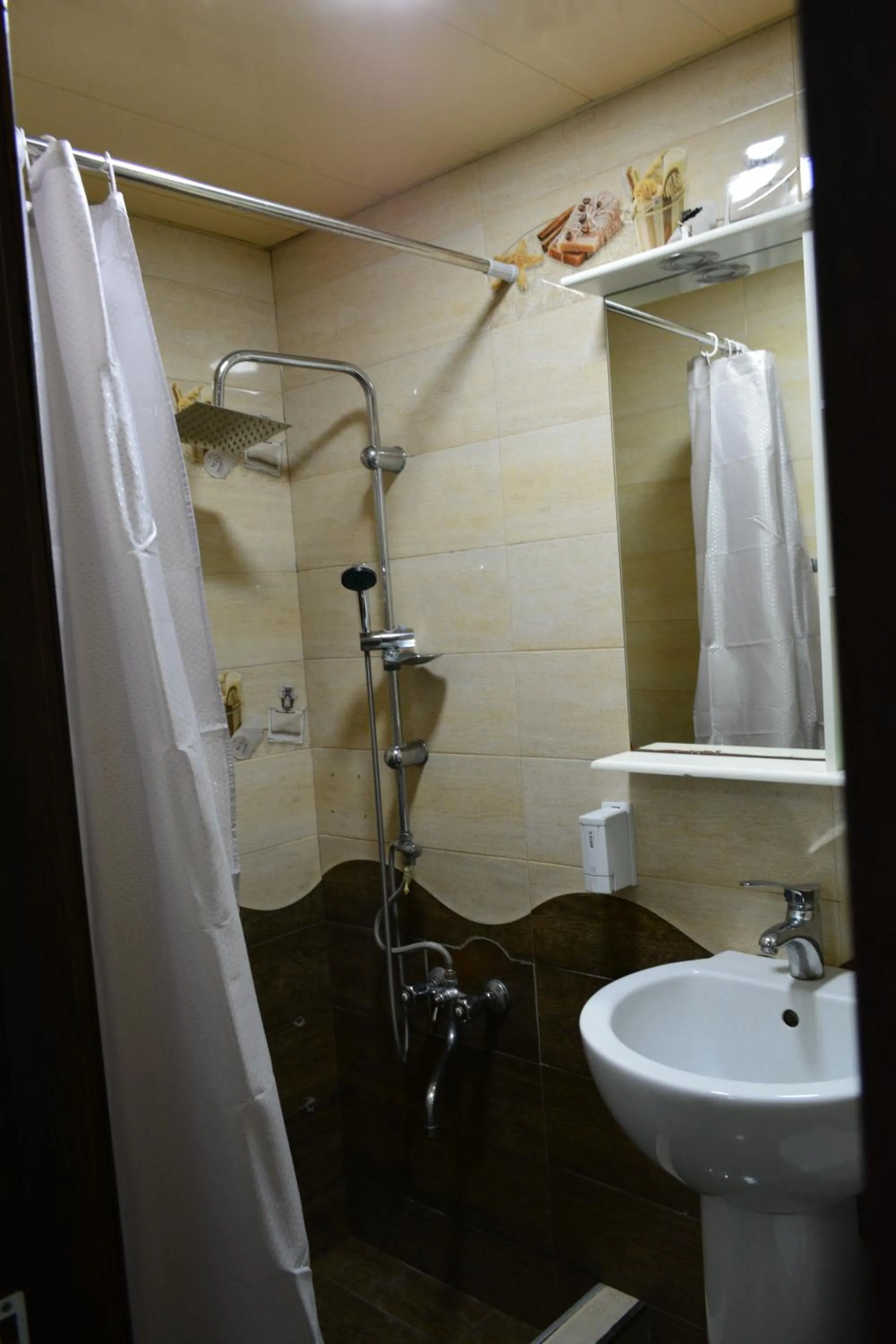 Shower in Nino's Hotel On Tsamebuli