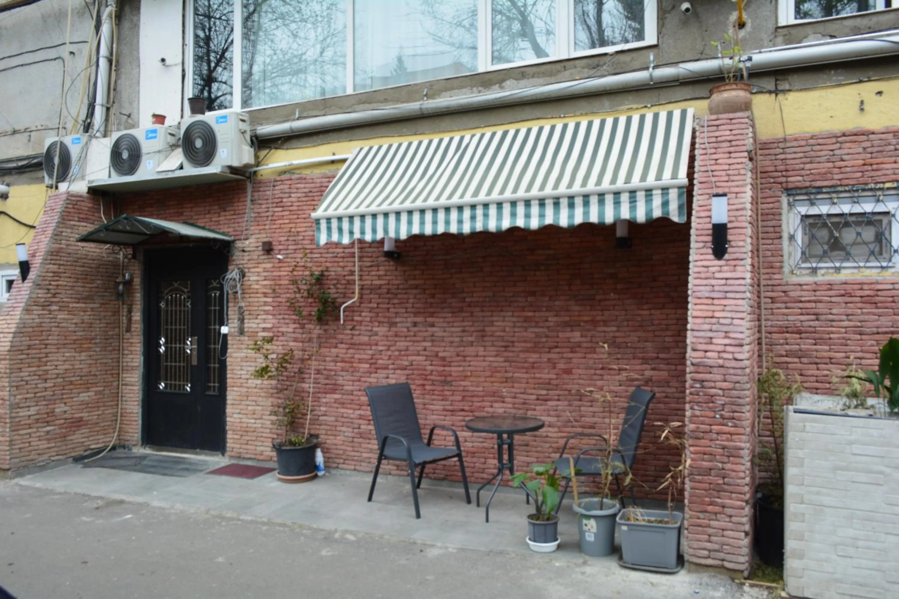 Facade/entrance in Nino's Hotel On Tsamebuli