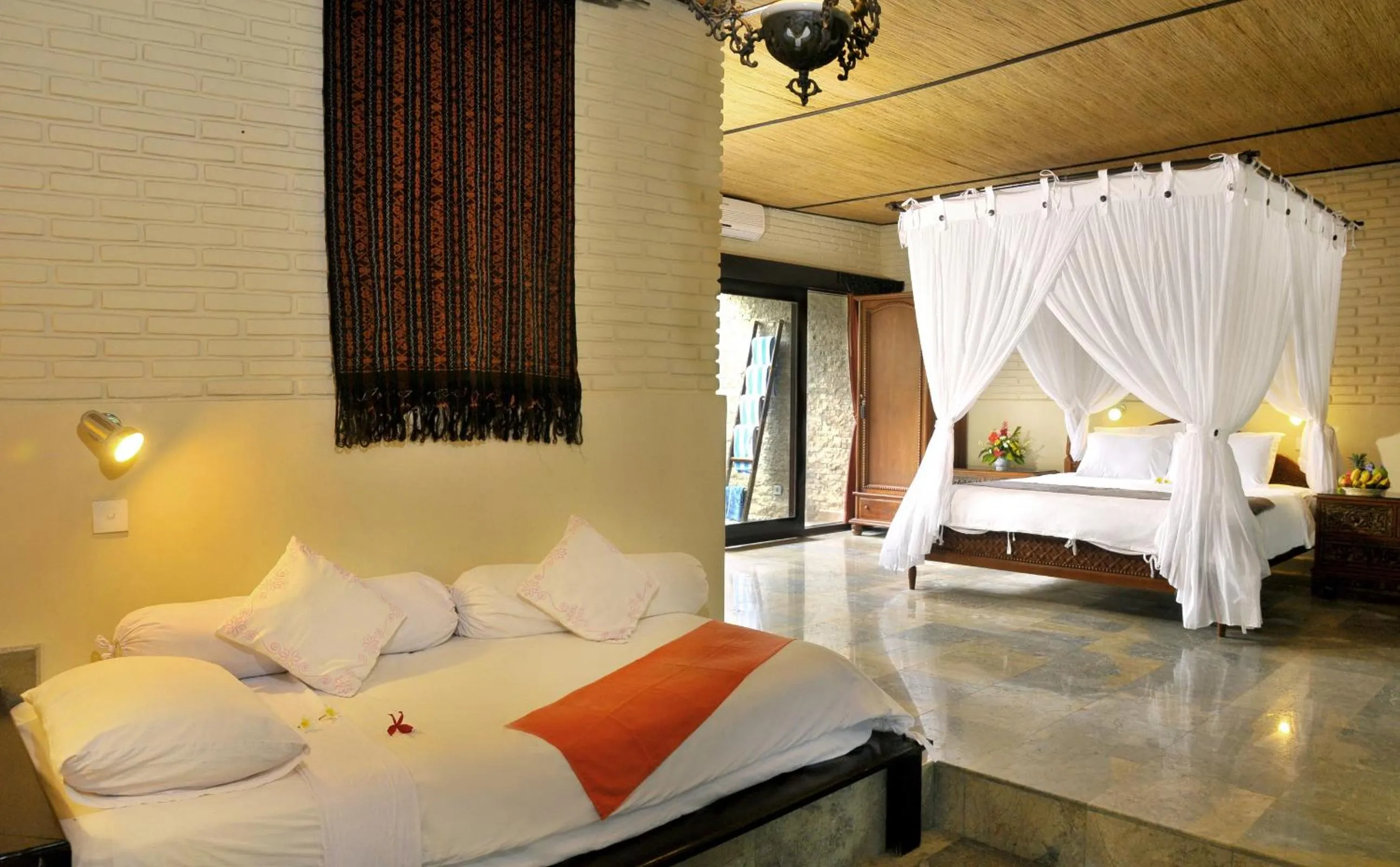 Seating area, Bed in Hidden Paradise Cottages