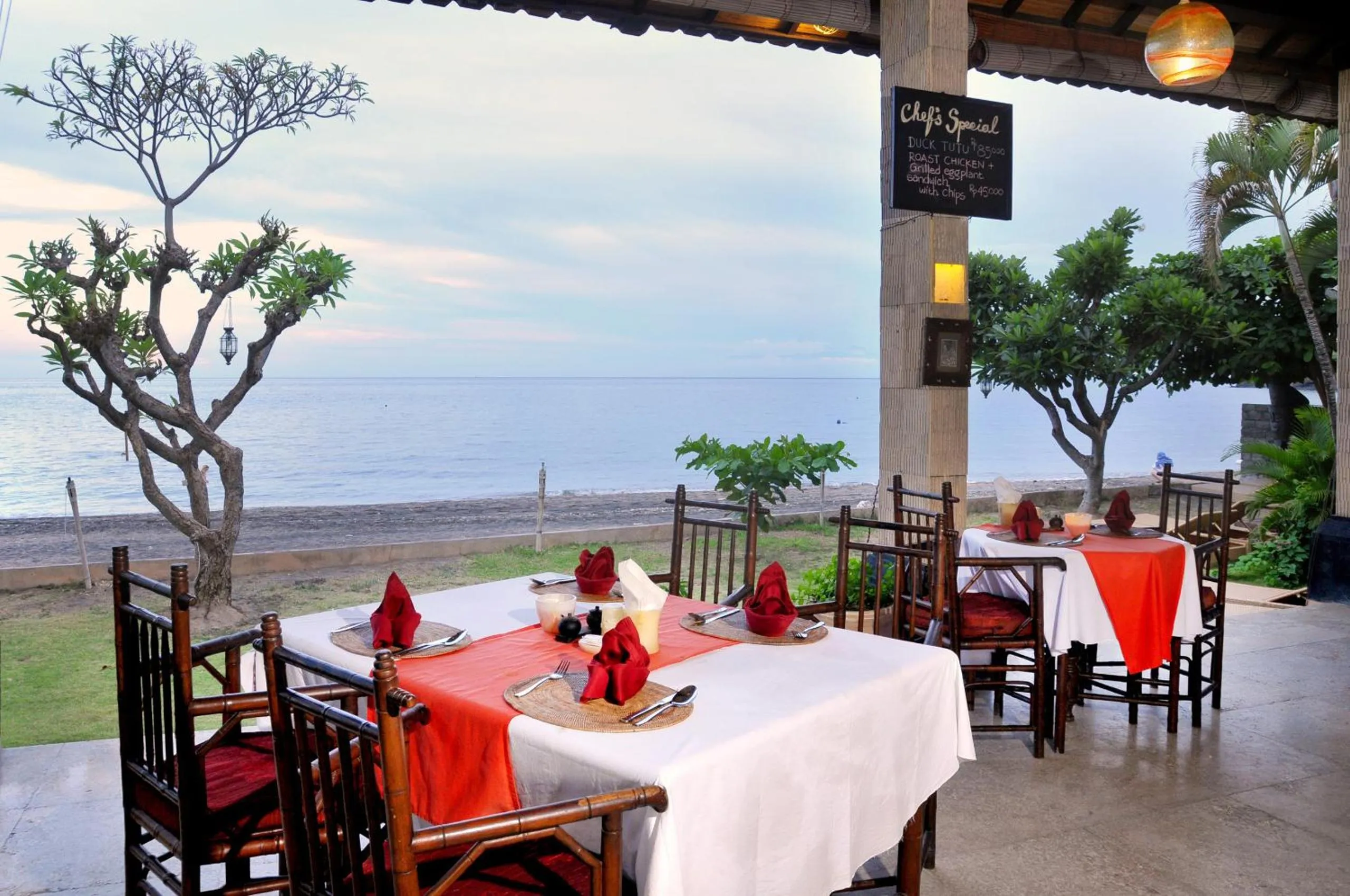 Restaurant/places to eat in Hidden Paradise Cottages