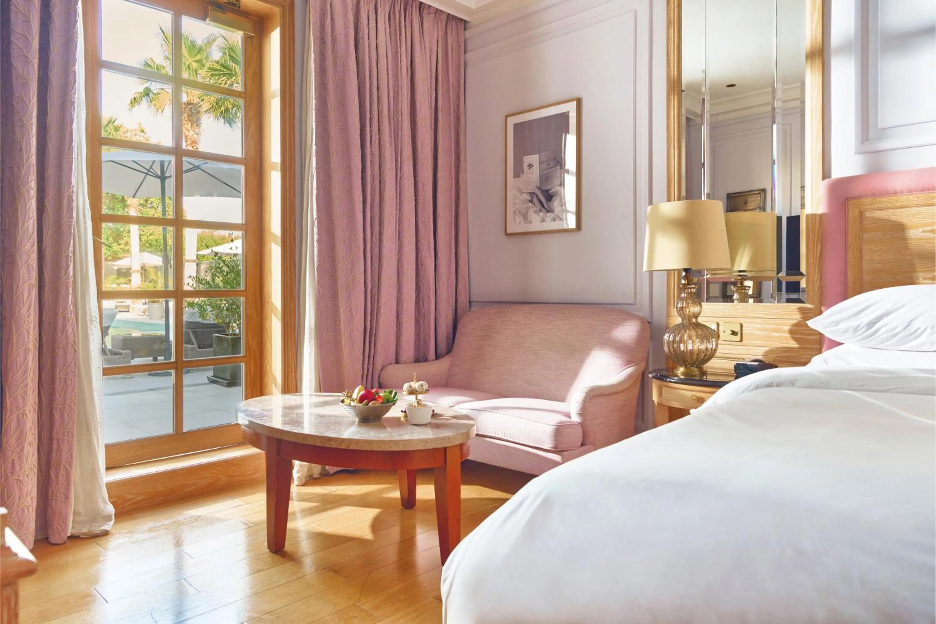 Bed in Palmyard Hotel