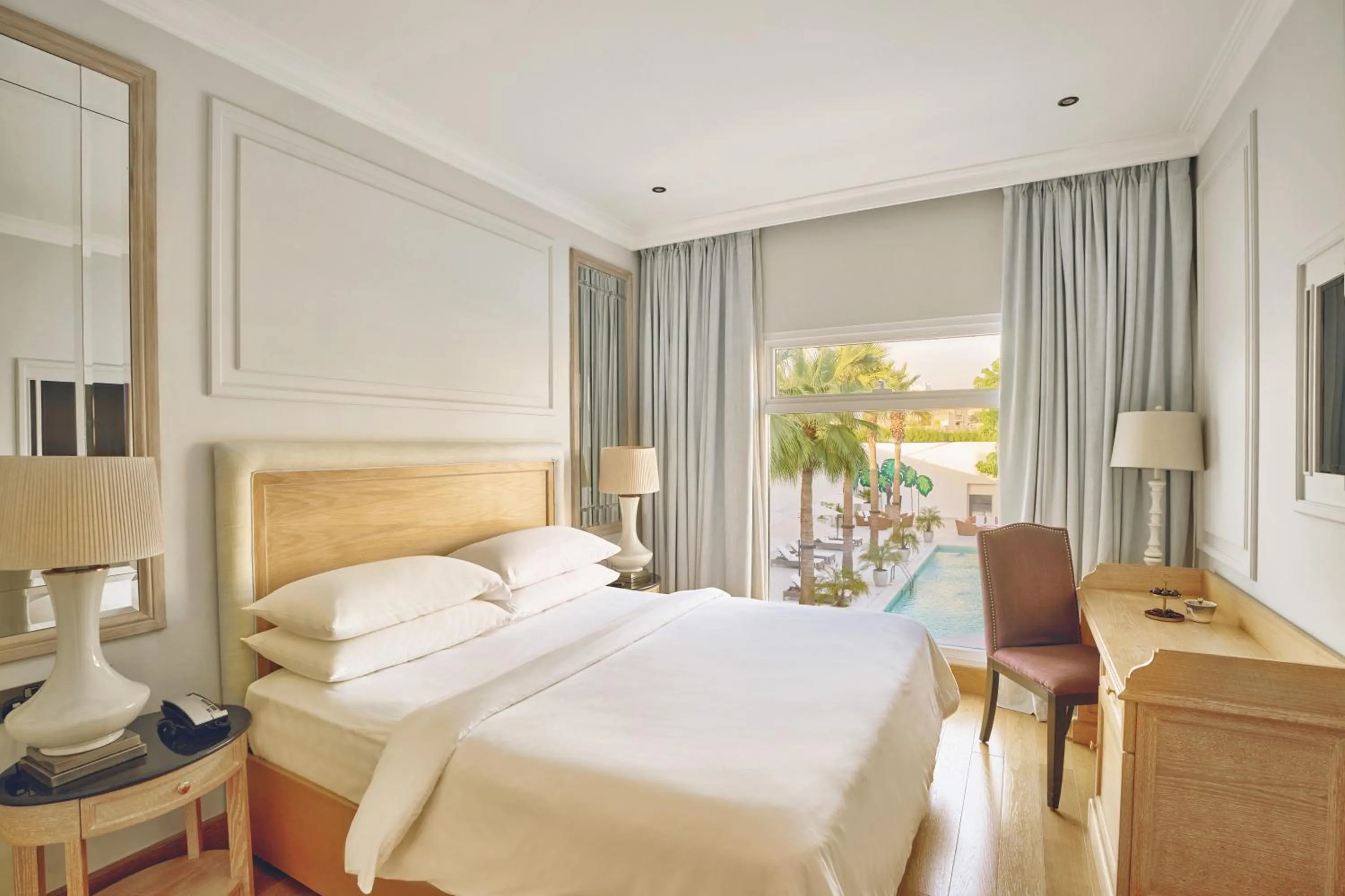 Bed in Palmyard Hotel