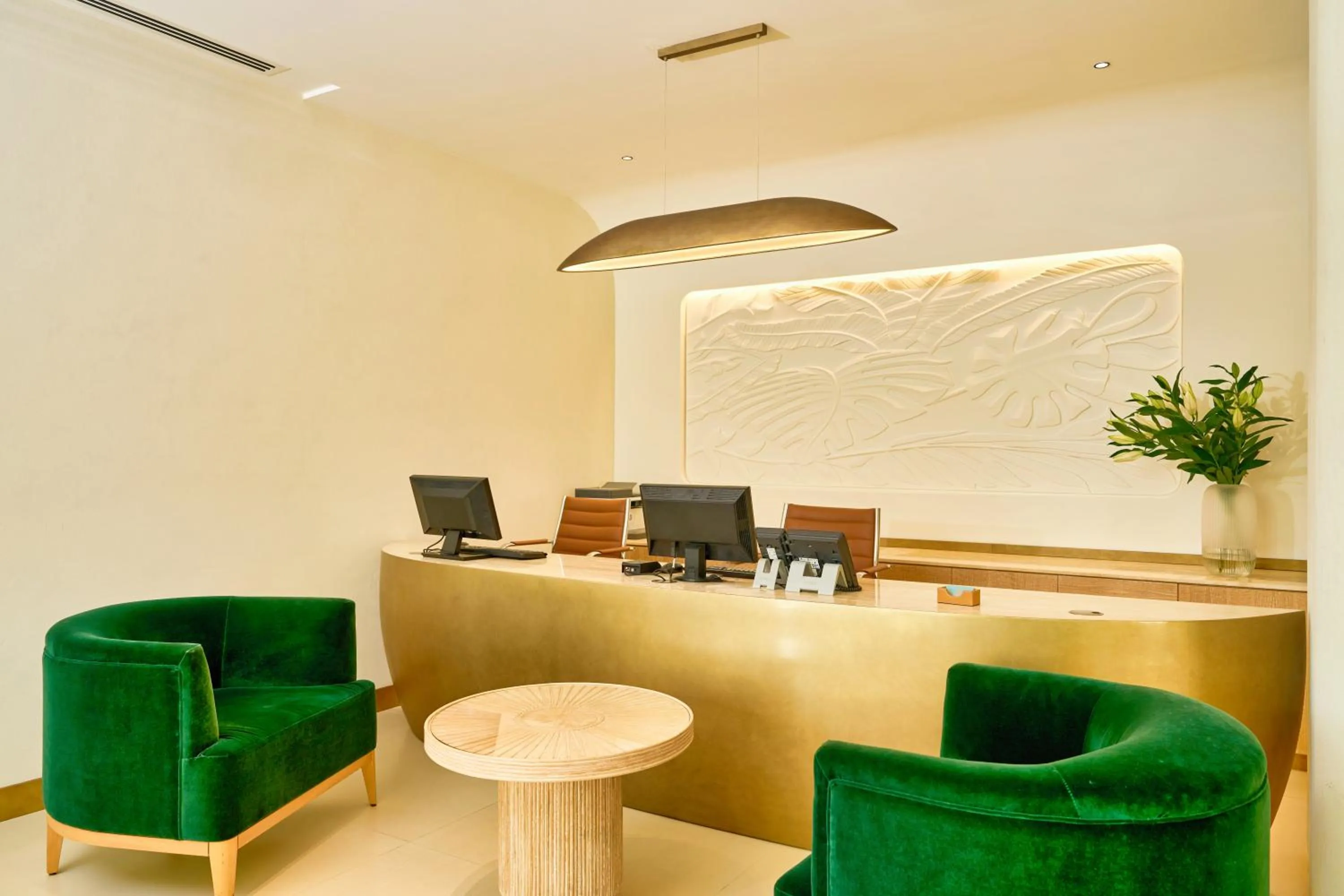 TV and multimedia in Palmyard Hotel