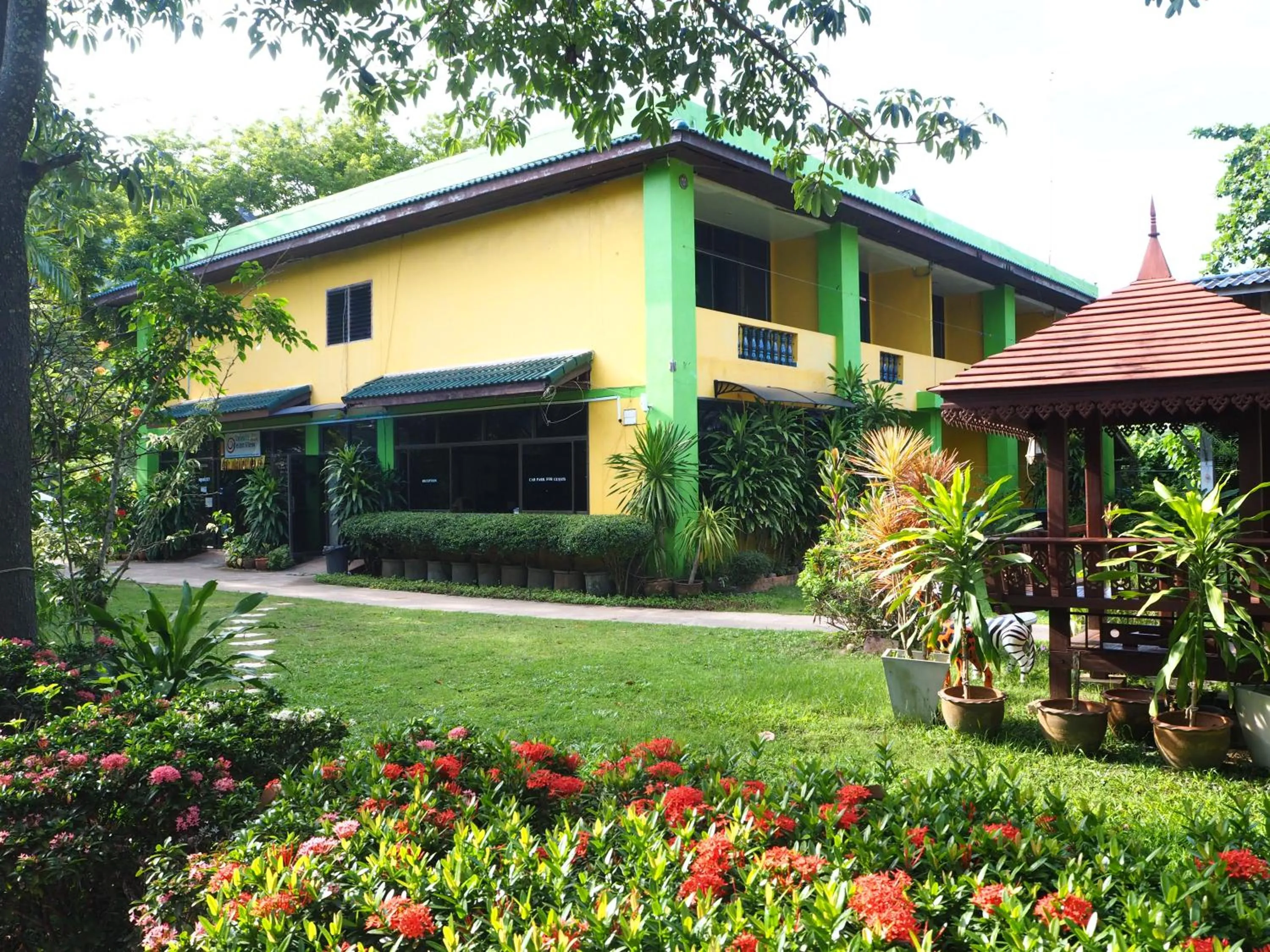 Property building in Ocean View Resort