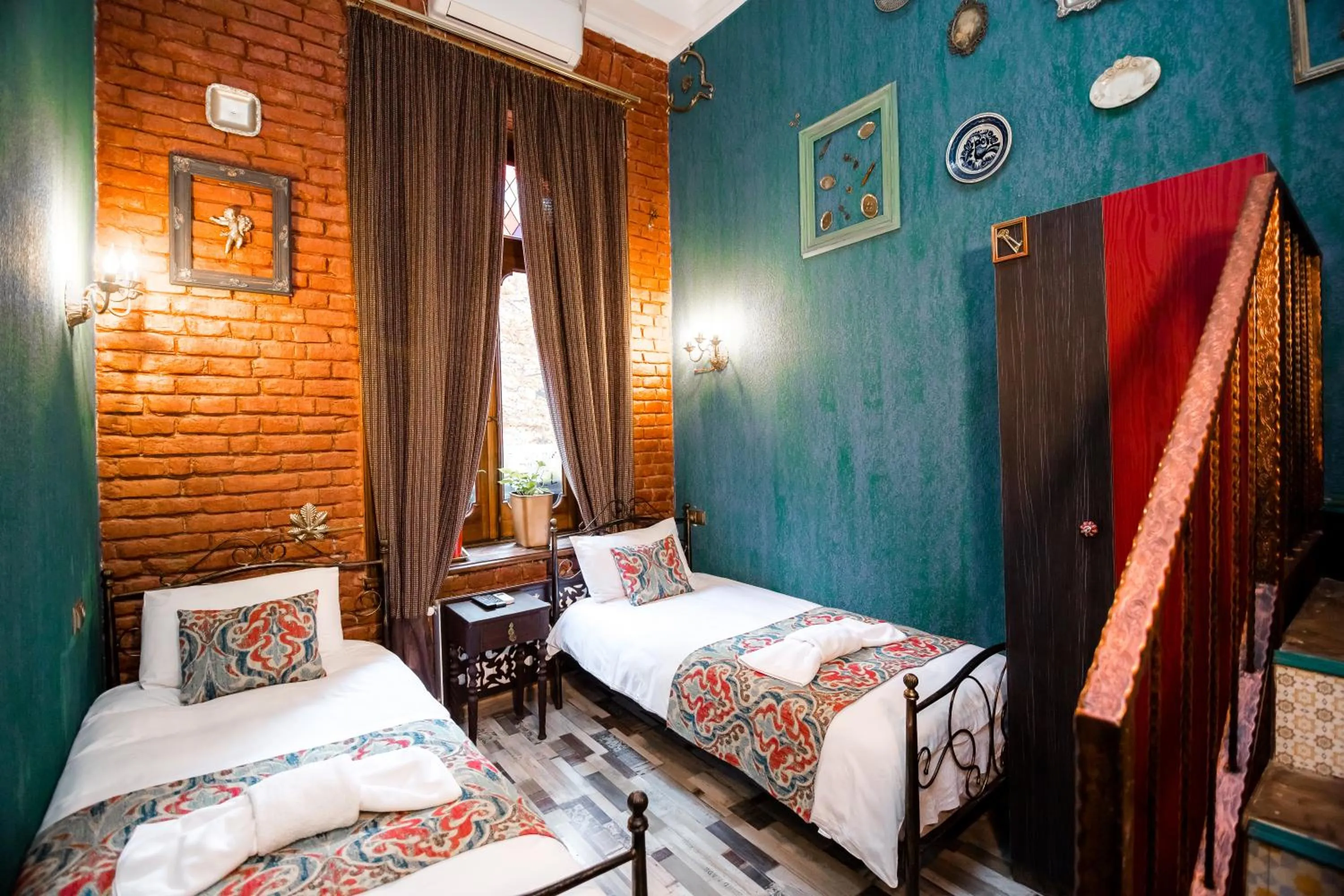 Photo of the whole room, Bed in Tiflis Inn Boutique Hotel