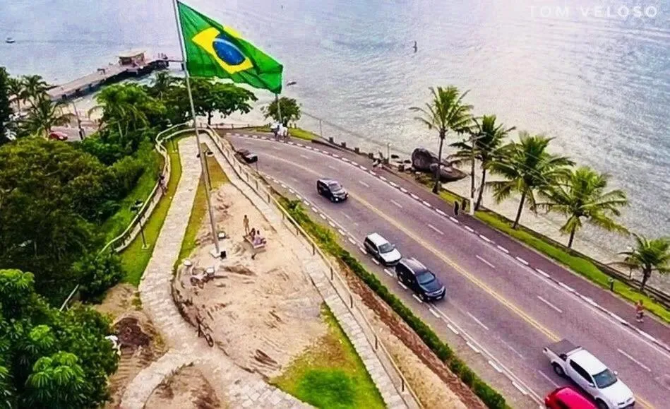 Nearby landmark in Vilarejo da Praia do Perequê Ilhabela