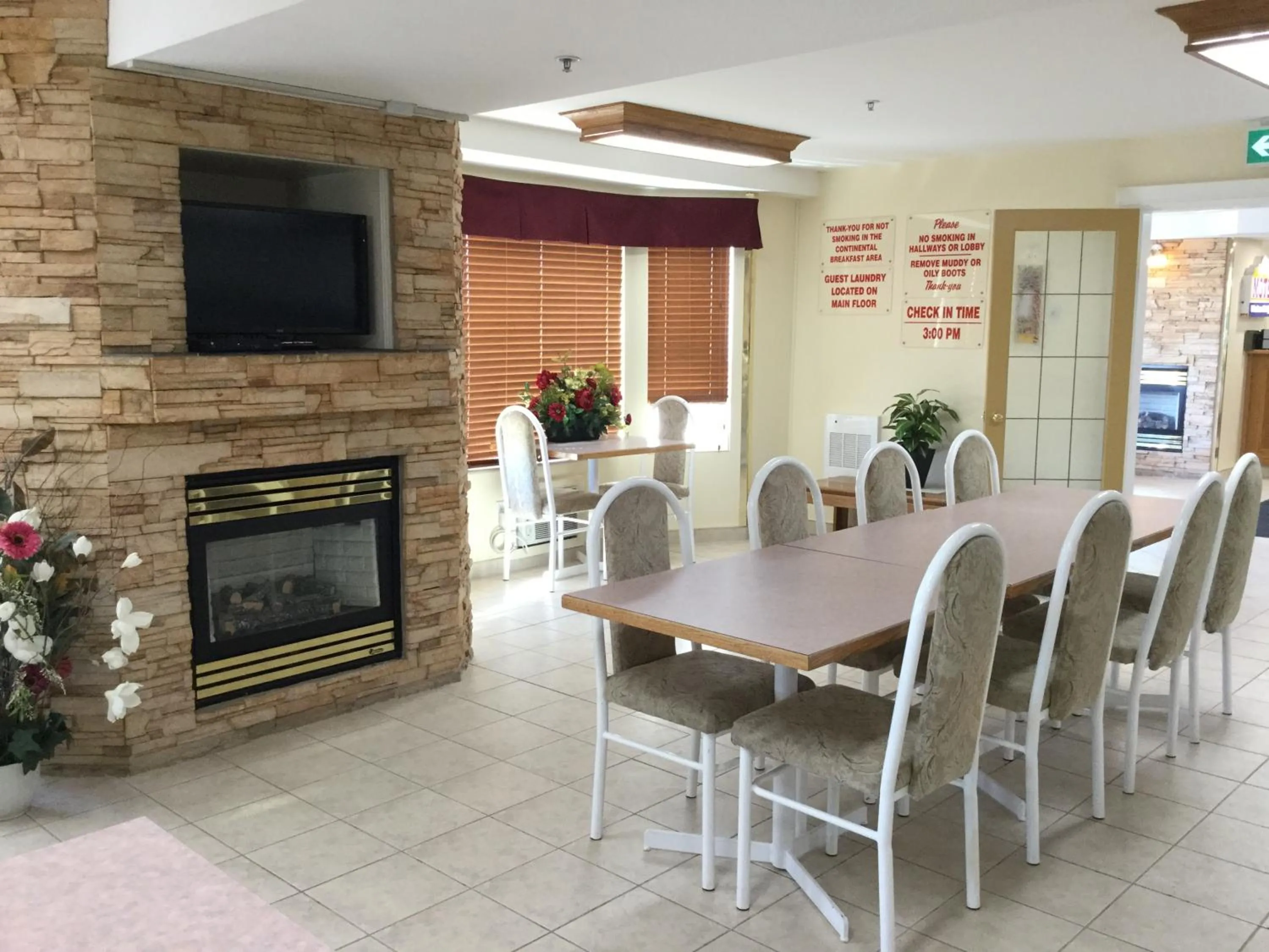 Breakfast in Western Budget Motel #2 Grande Prairie