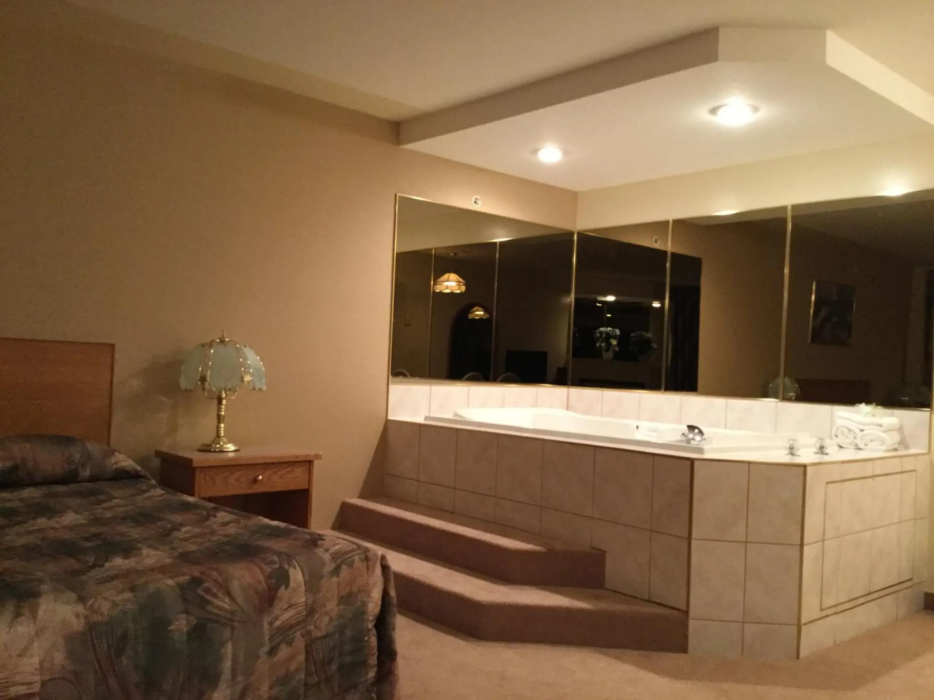 King Room in Western Budget Motel #2 Grande Prairie King Room in Western Budget Motel #2 Grande Prairie