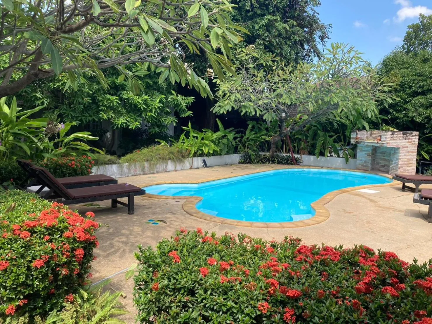 Swimming pool in Wiriya House
