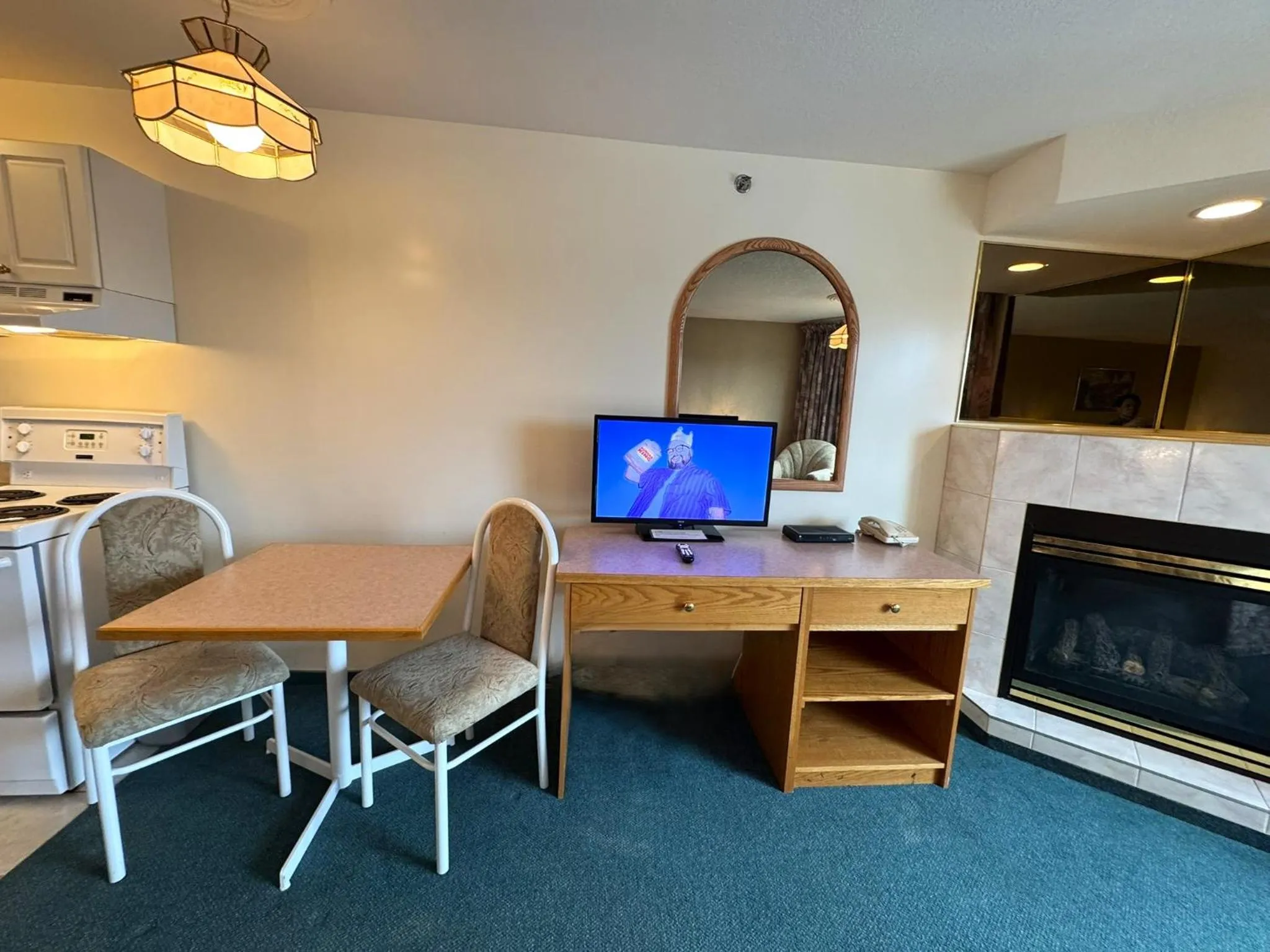 TV and multimedia in Western Budget Motel #3 Whitecourt