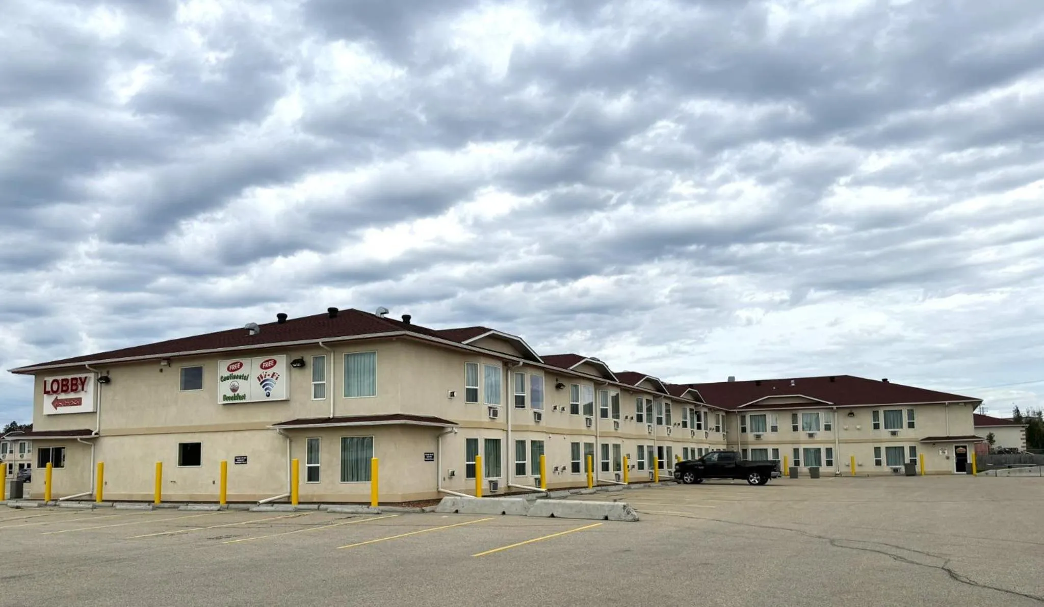 Property building in Western Budget Motel #3 Whitecourt