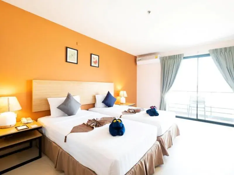 Superior Twin Room in Vogue Pattaya Hotel Superior Twin Room in Vogue Pattaya Hotel